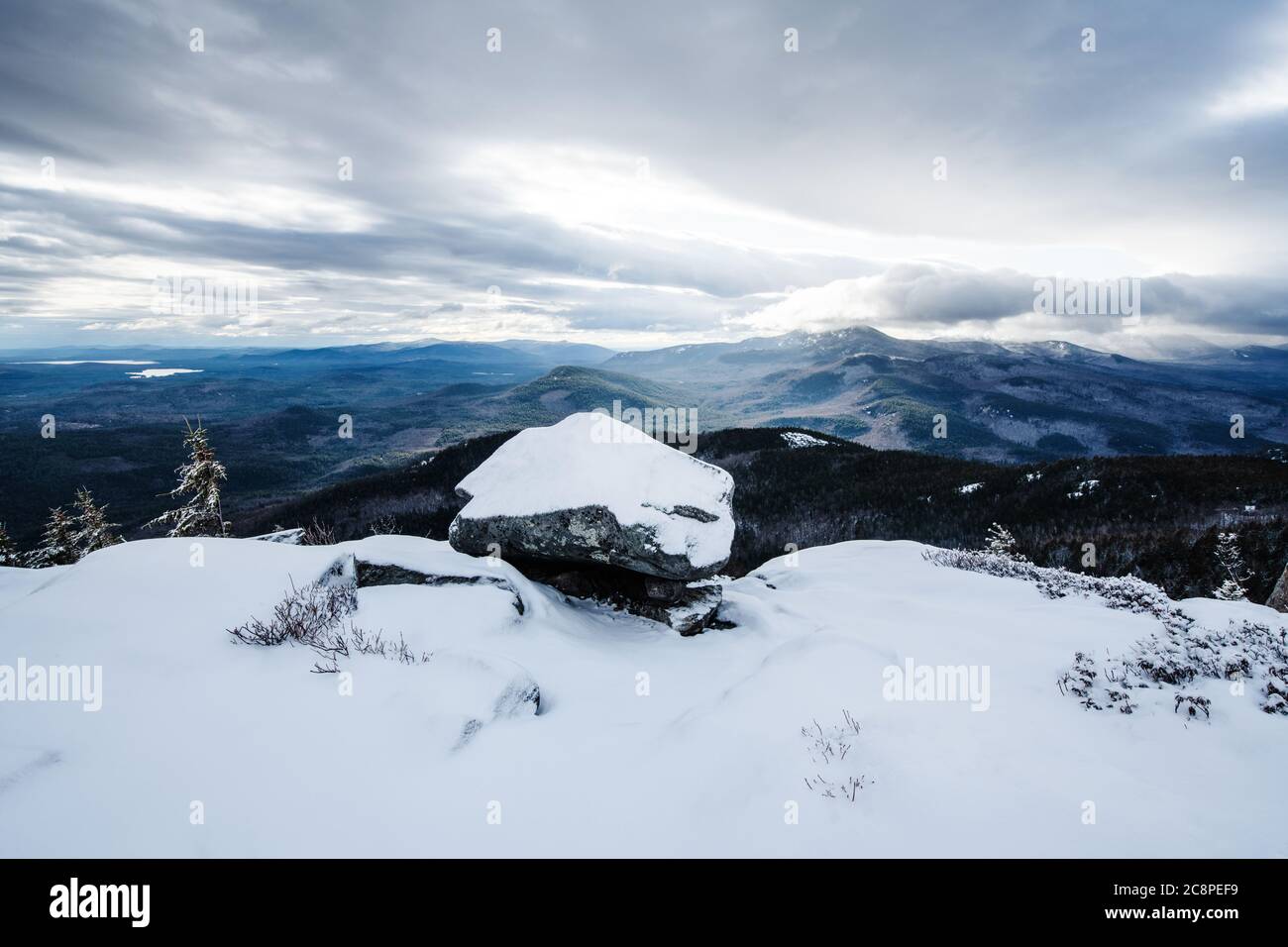 White mountains hi-res stock photography and images - Alamy