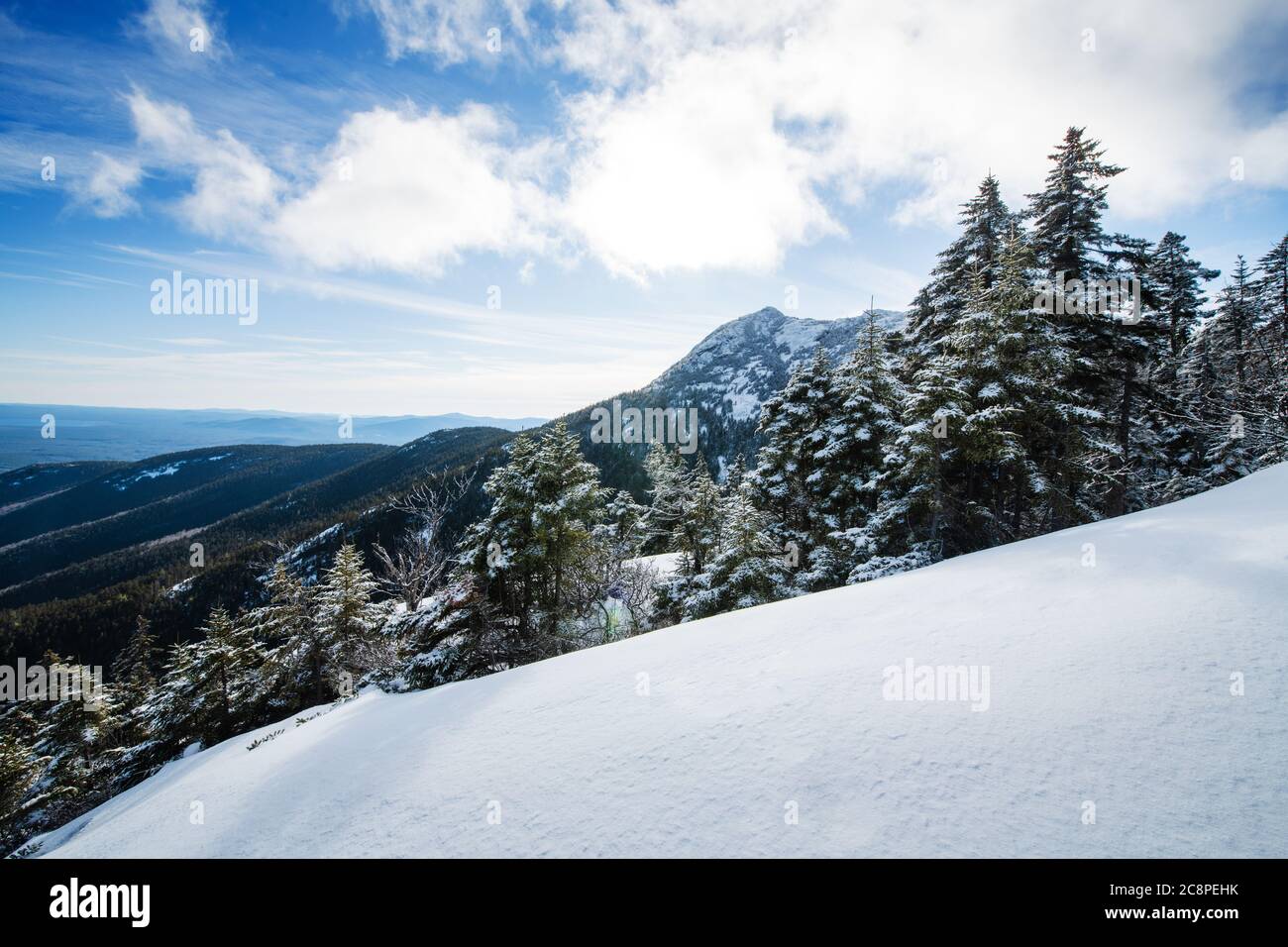 White mountains hi-res stock photography and images - Alamy