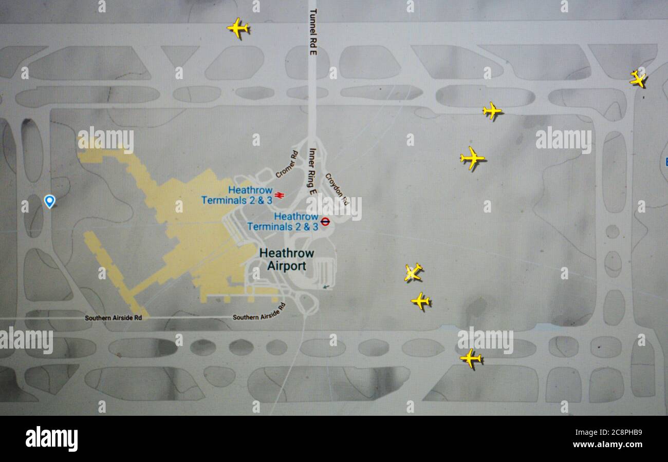 air traffic over  London-Heathrow airport (26 july 2020, UTC  17.10)  on Internet with Flightradar 24 site, during the Coronavirus Pandemic Stock Photo