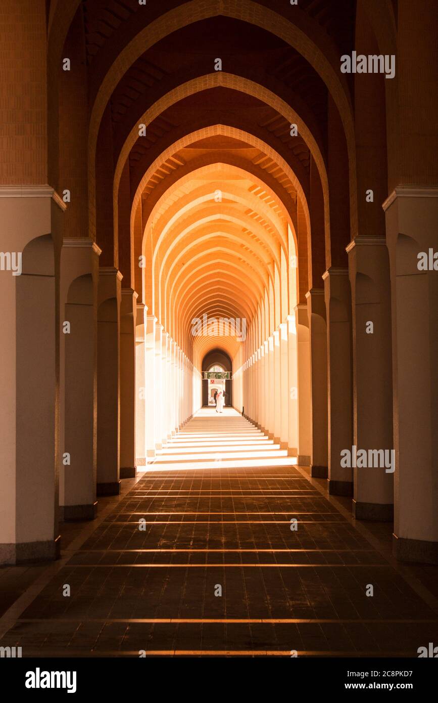 Brown masjid hi-res stock photography and images - Alamy