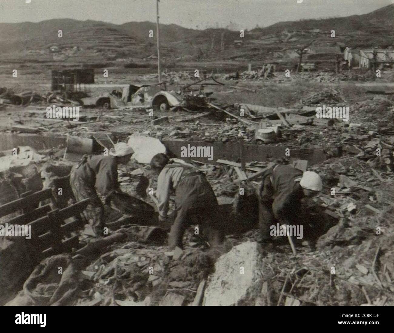 Scene in the city of Hiroshima, Japan after the Atomic Bomb attack - late 1945 or early 1946 Stock Photo