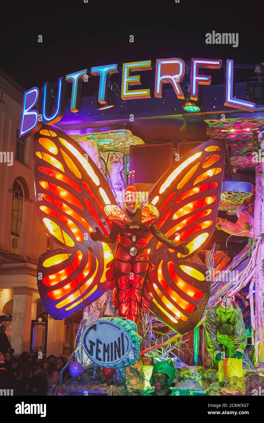 A brightly lit-up carnival float at the Bridgwater Carnival, held every November, in Bridgwater, Somerset, Great Britain. Stock Photo