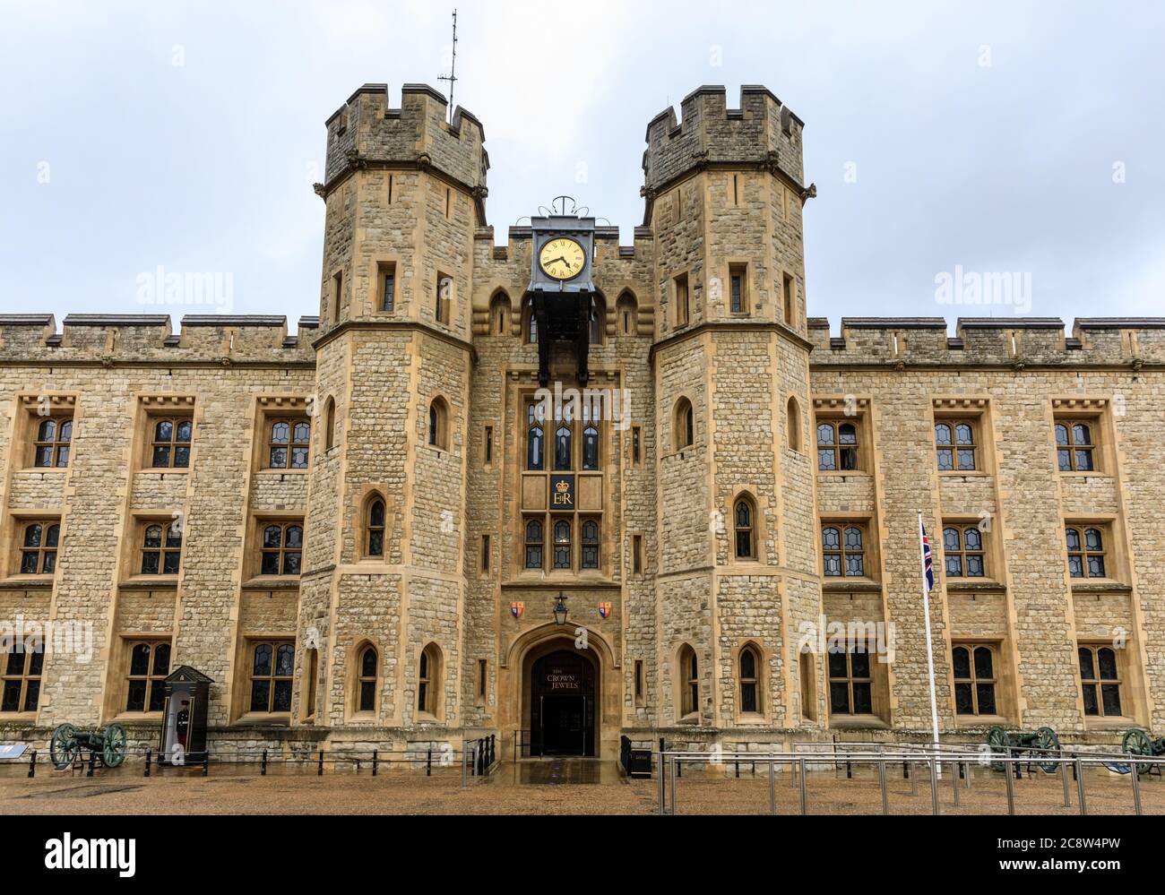 Waterloo Barracks and Jewel House, wjich houses the British Crown Jewels, Tower of London, England, UK Stock Photo