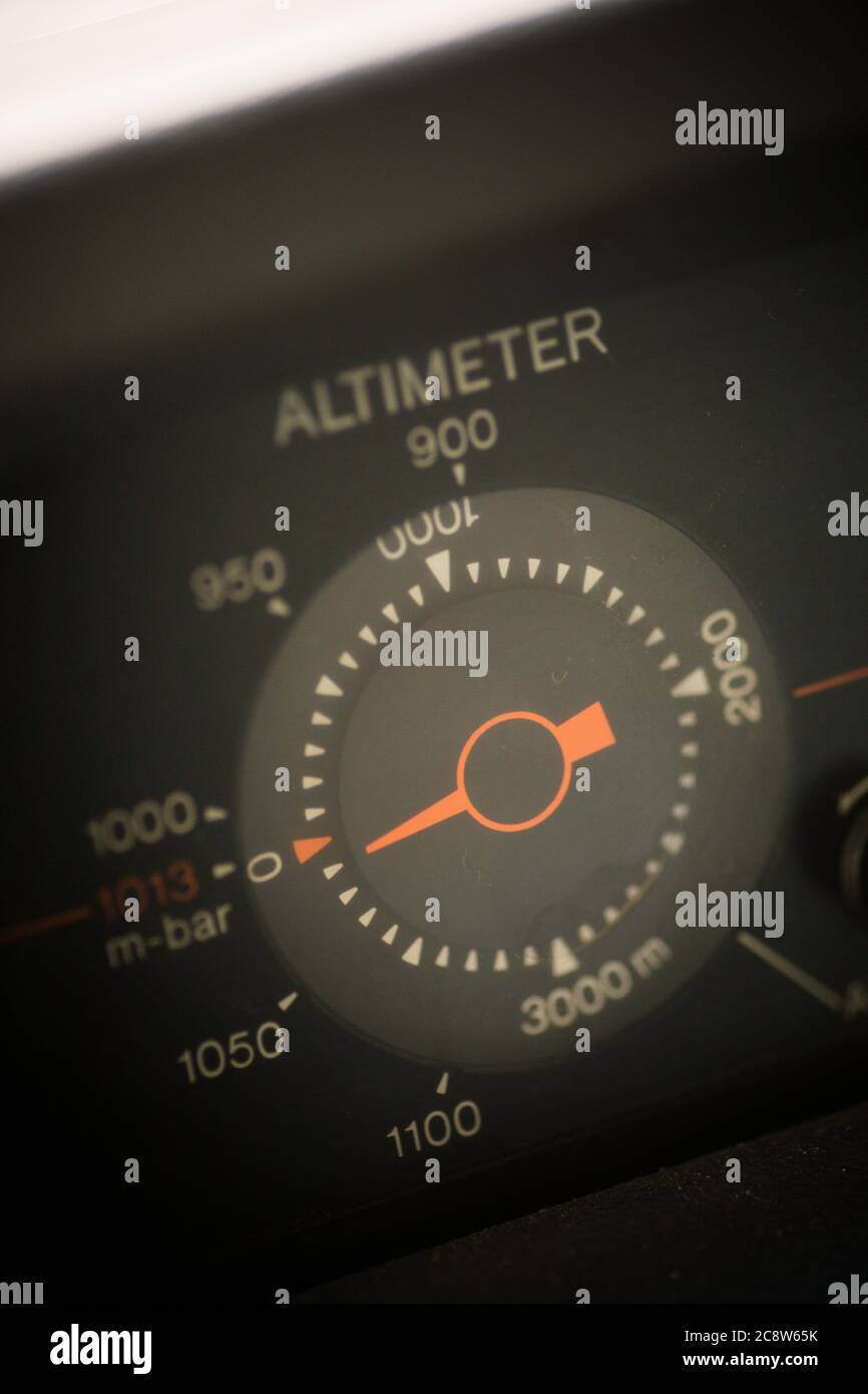 Altimeter hi-res stock photography and images - Alamy
