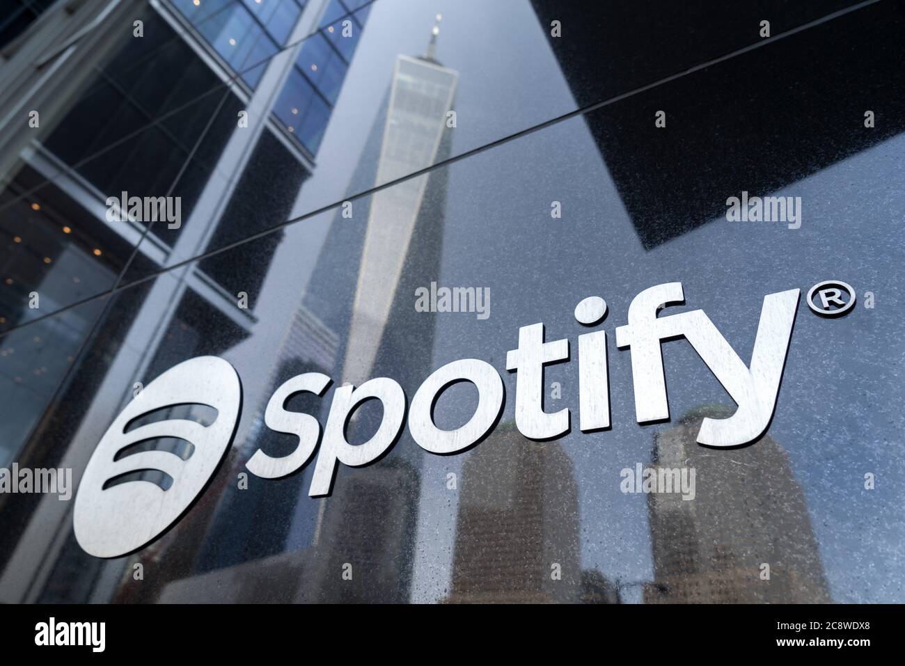 Spotify business sign logo music hi-res stock photography and images ...