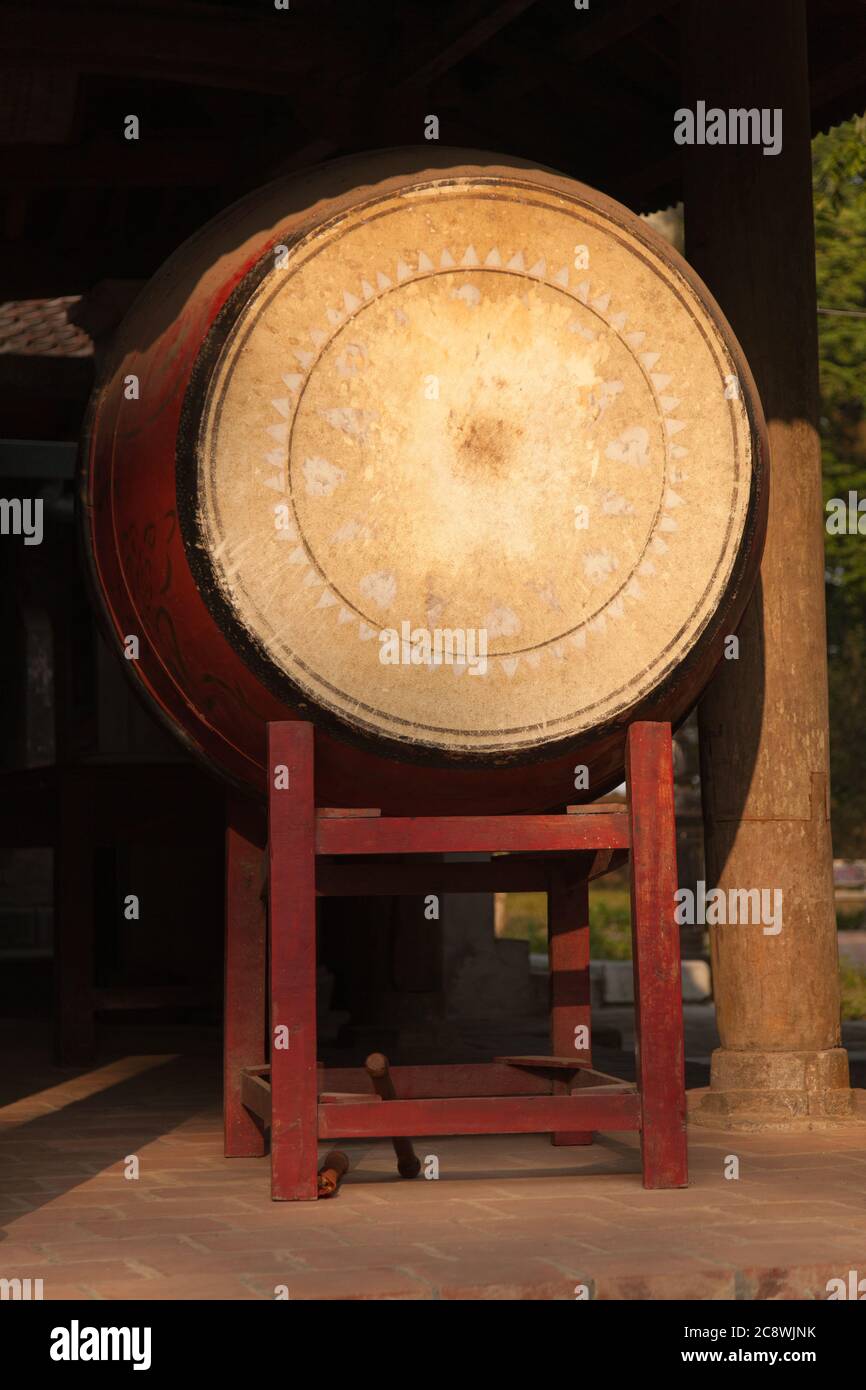 Wooden drum buddhist hi-res stock photography and images - Alamy