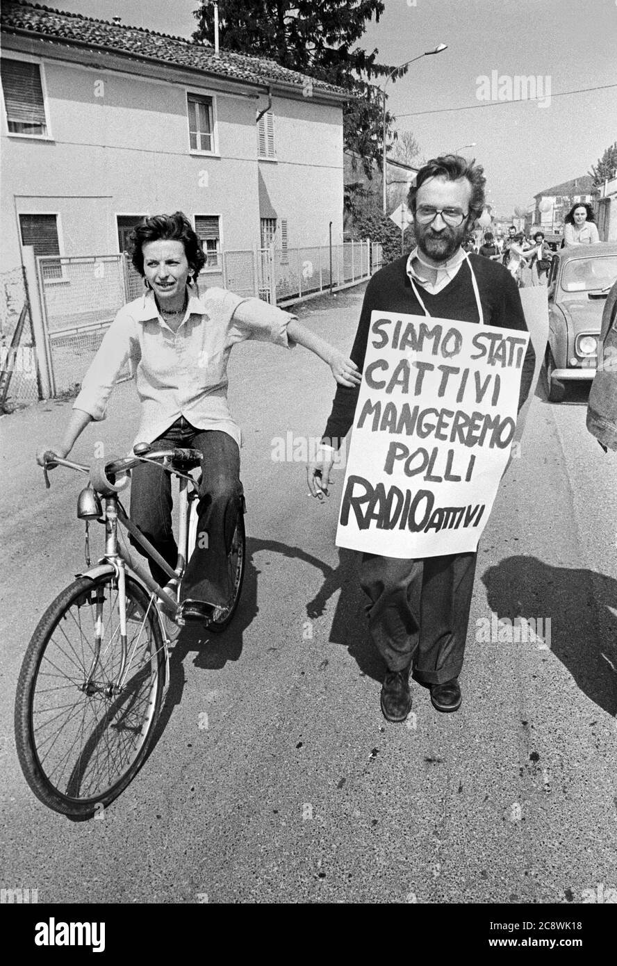 Italy, demonstration against the  nuclear power station of Caorso (April 1977)), Emma Bonino and Marcello Crivellini, leaders of the Radical Party Stock Photo