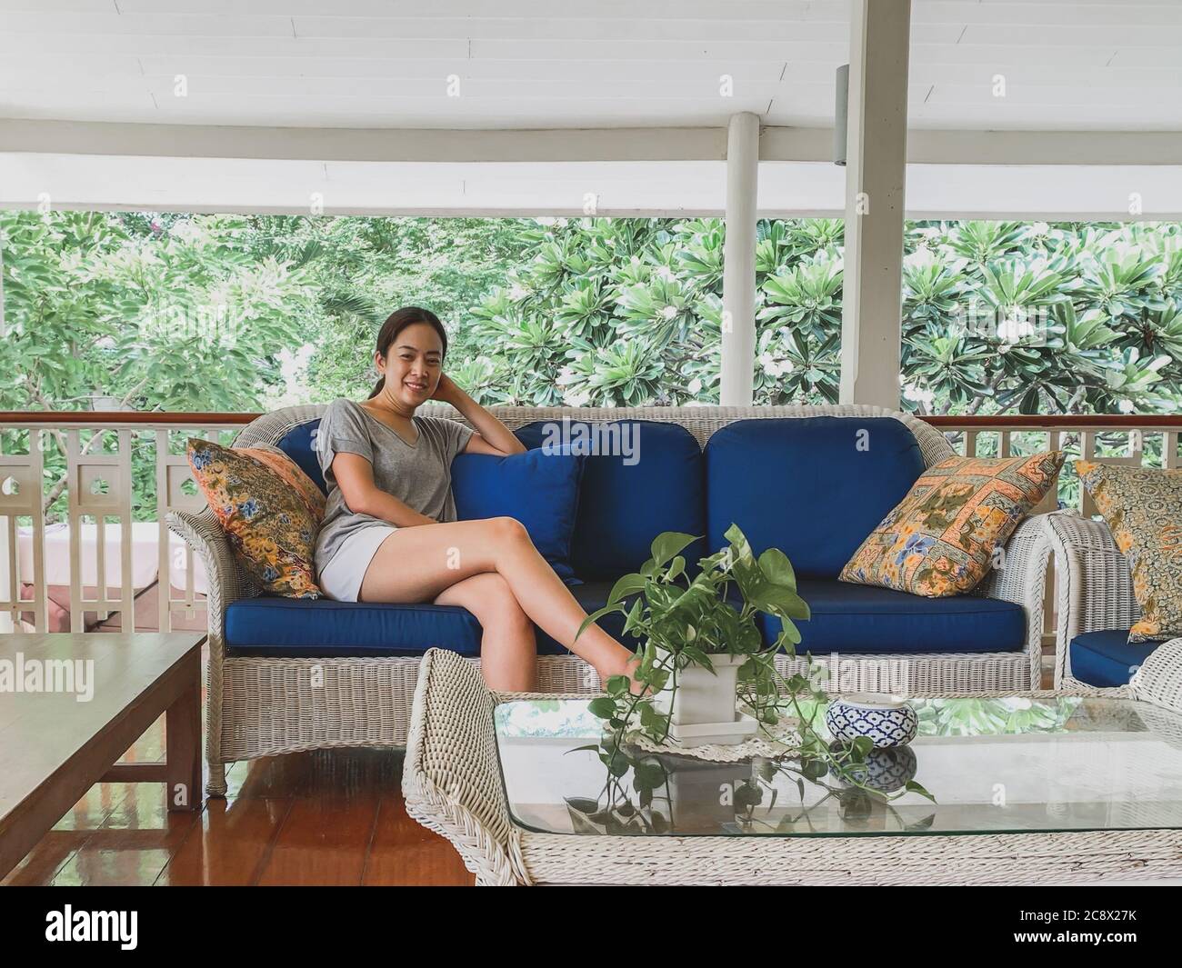 Beautiful asian women hi-res stock photography and images - Alamy