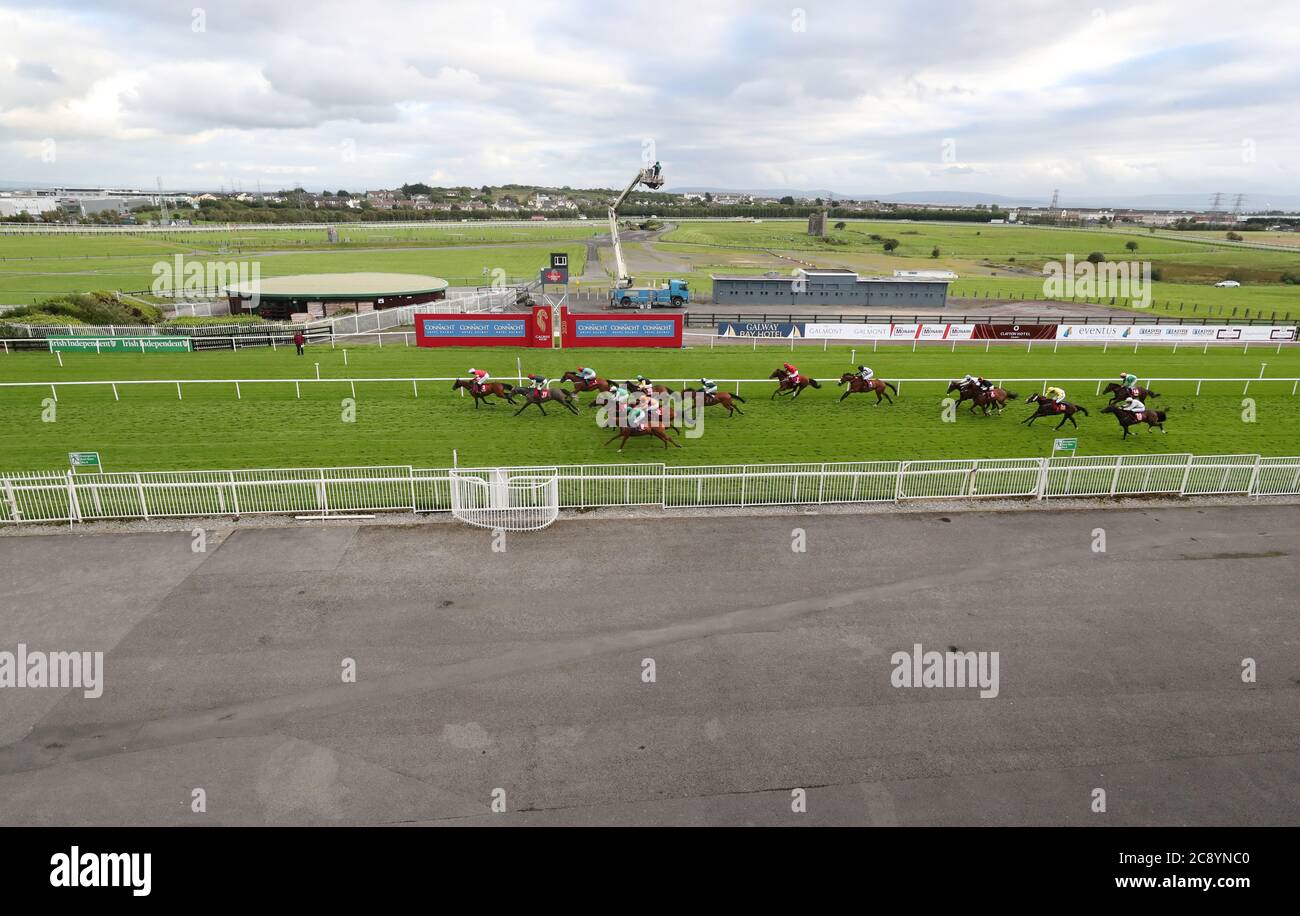 Mt leinster horse hires stock photography and images Alamy