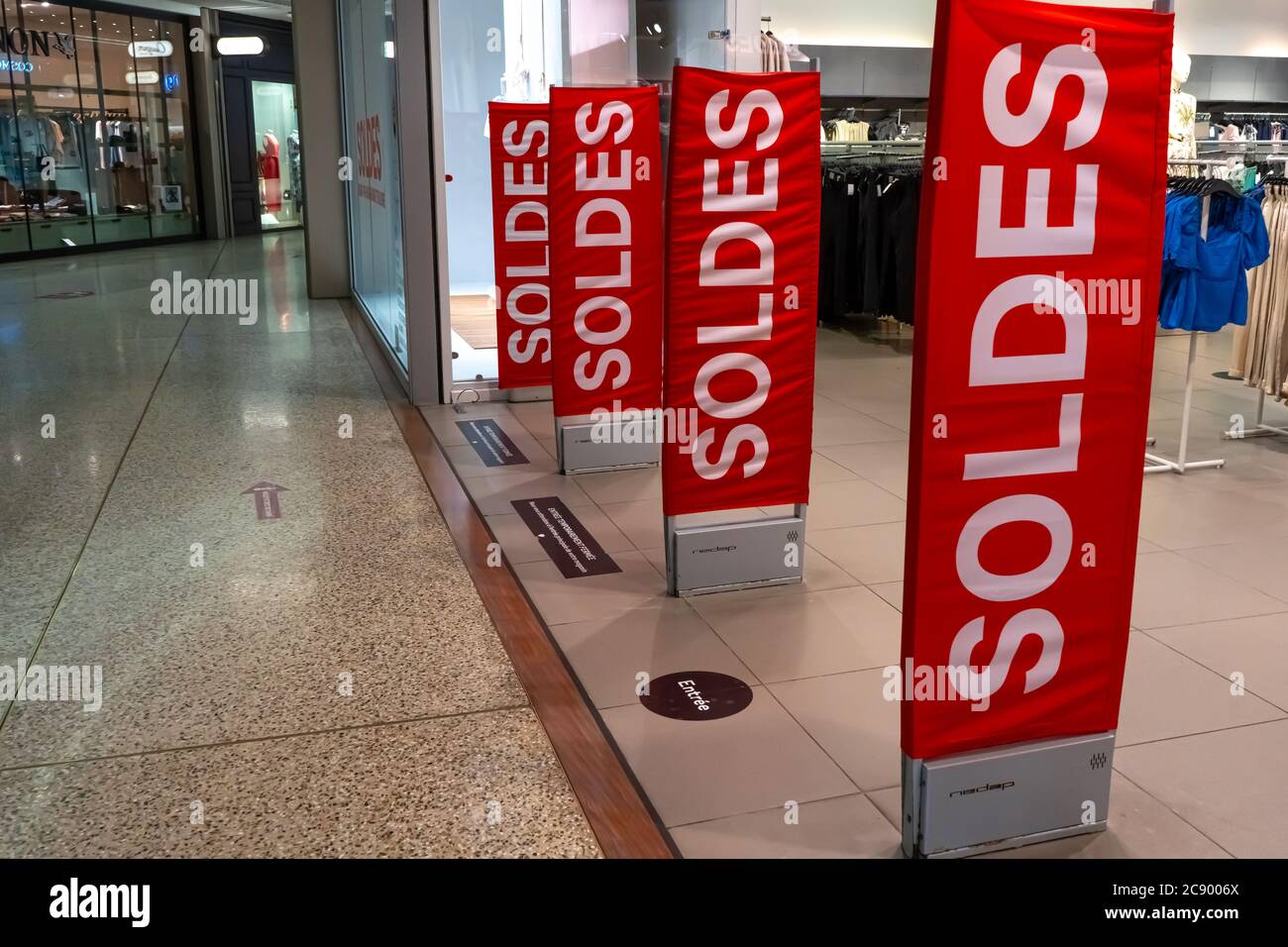 Cagnes-Sur-Mer, France. 26.07.2020 Sales in hypermarket. Modern for  marketing promotion design. Store label. High quality photo Stock Photo -  Alamy