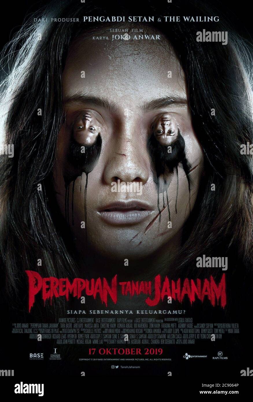 Impetigore Aka Perempuan Tanah Jahanam Indonesian Poster Large Head Tara Basro Small Heads From Left Asmara Abigail Marissa Anita 2019 C Cj Entertainment Courtesy Everett Collection Stock Photo Alamy