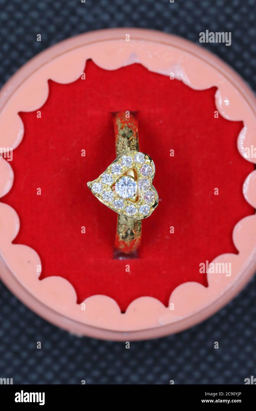 Astonishing 14k Yellow Gold Natural Brilliant Cut Diamond Ring - Etsy
