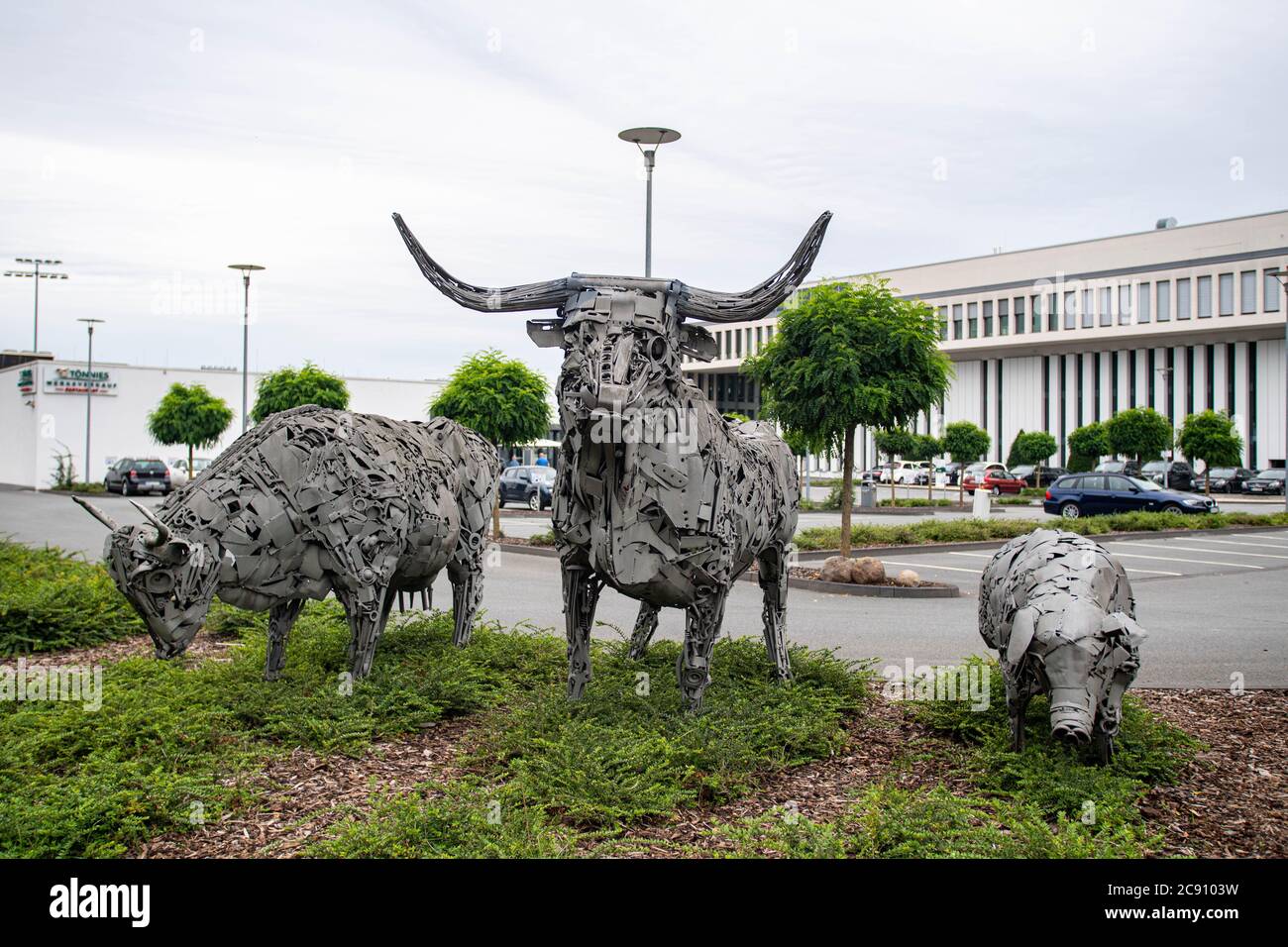 Sculptures in front of the headquarters of the Toennies group in Rheda ...