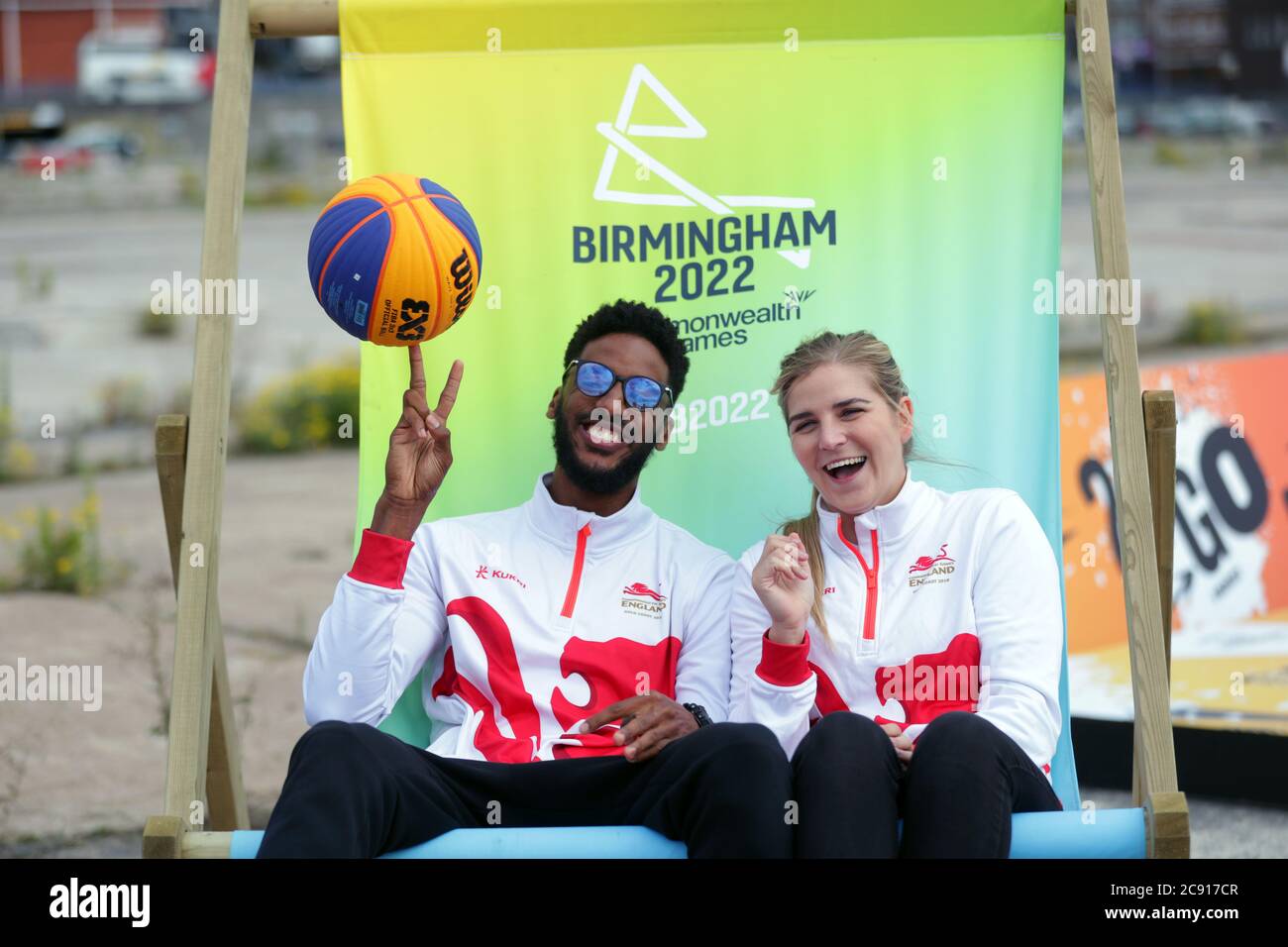 Team England's Jamal Anderson and Georgia Jones at Smithfield, Birmingham City Centre. The Birmingham 2022 basketball and beach volleyball competitions will take place in the city centre location of Smithfield, Smithfield is the site of the former Birmingham Wholesale Market, which was cleared in 2018 and is the focus of a major regeneration plan. Stock Photo