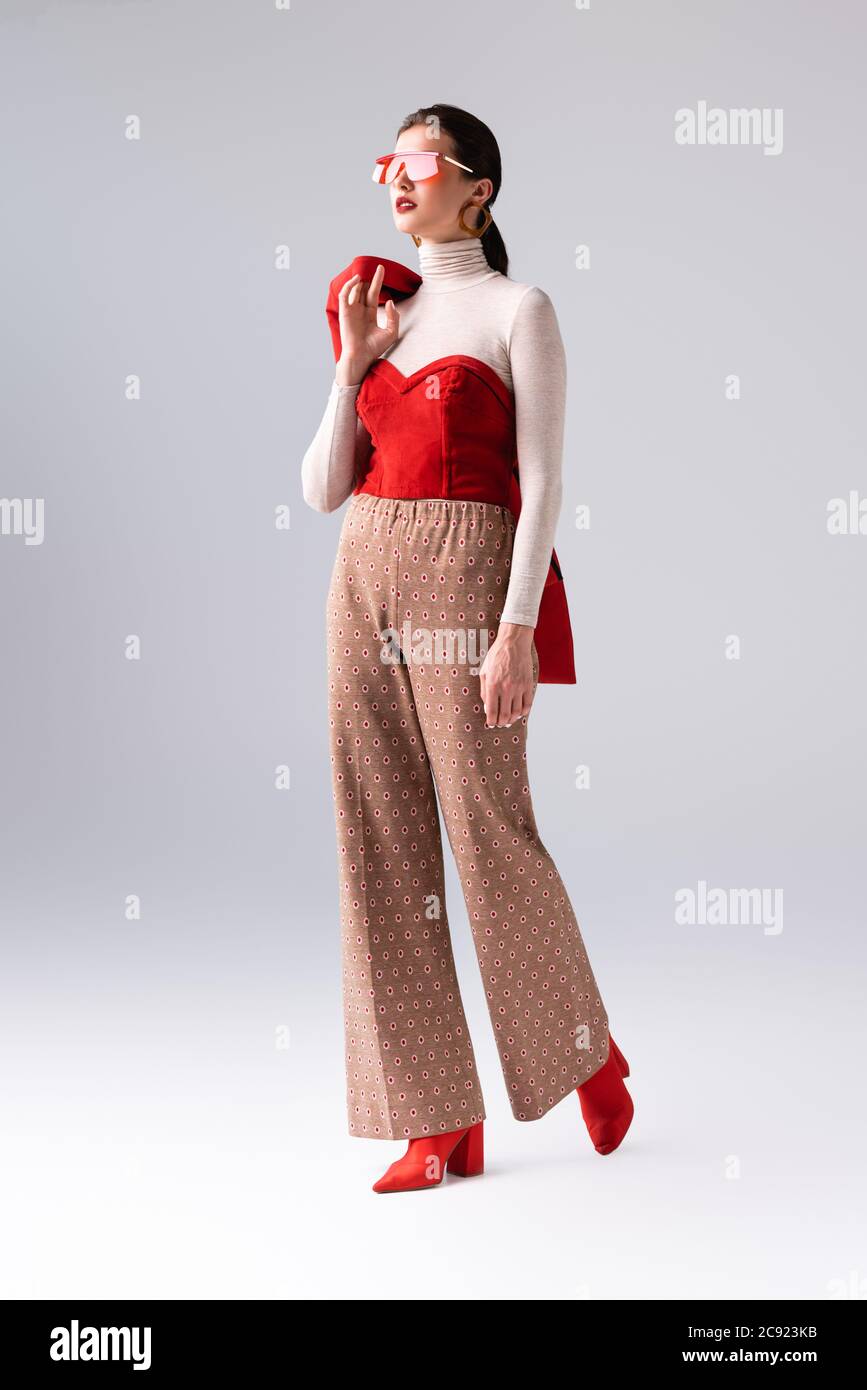 red sunglasses outfit
