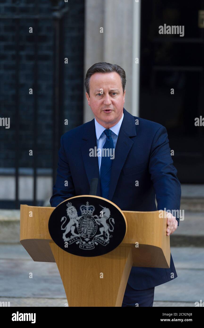 British Prime Minister David Cameron outside 10 Downing Street, announcing his resignation after Britain voted to leave the European Union, in yesterdays referendum. 10 Downing Street, London, UK.  24 Jun 2016 Stock Photo