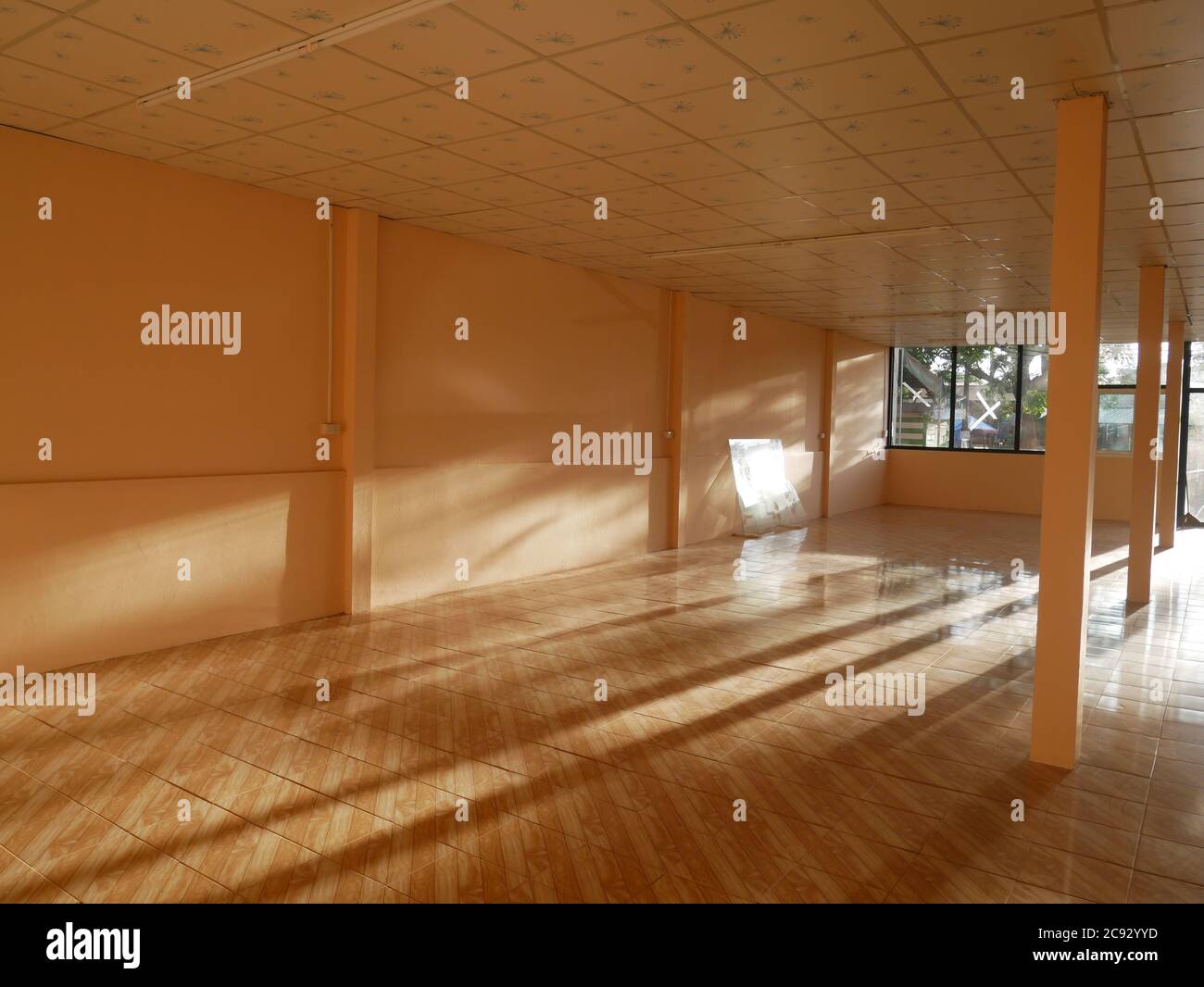 Aluminium window frame hi-res stock photography and images - Alamy