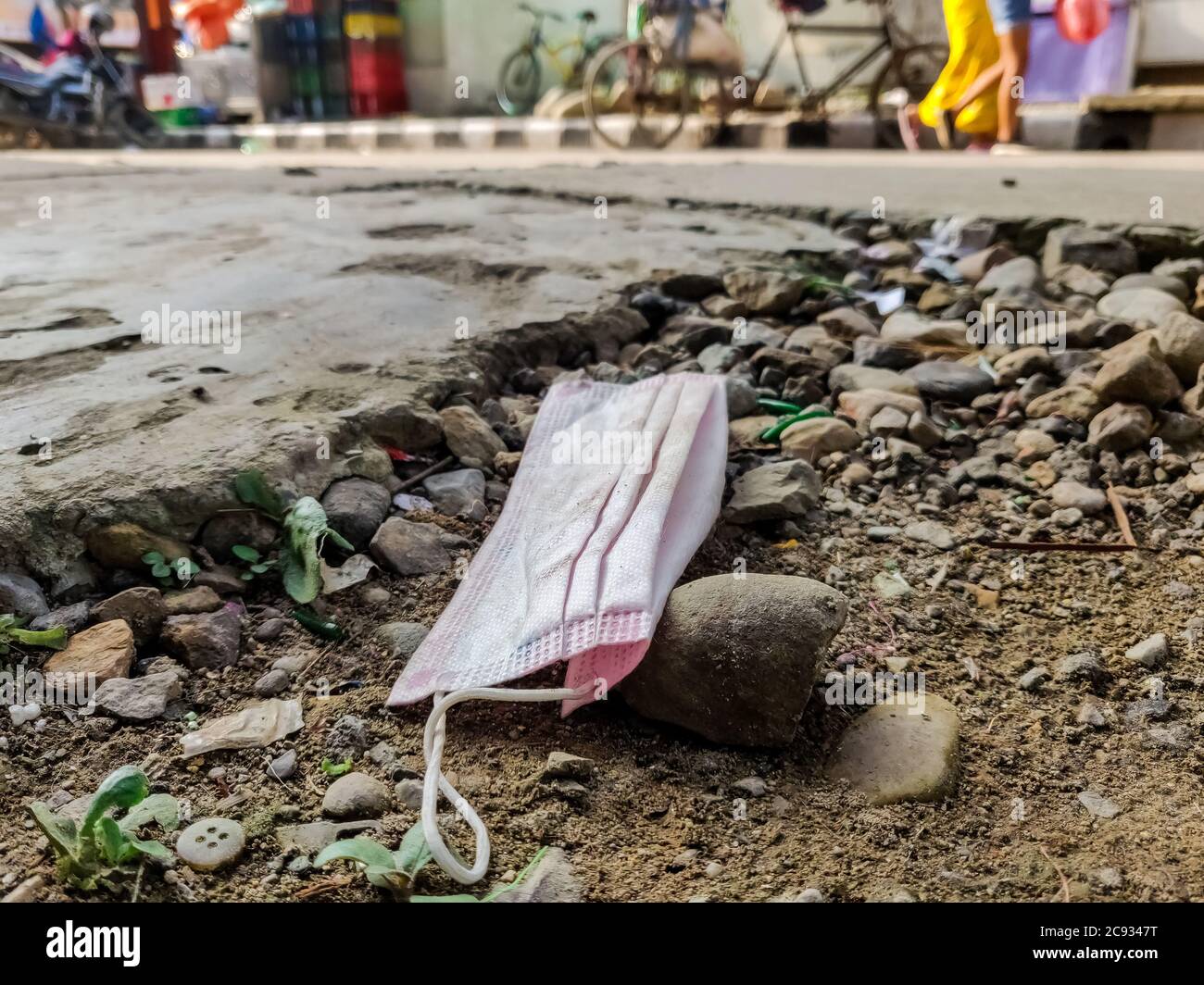 Medical waste pollution hi-res stock photography and images - Alamy