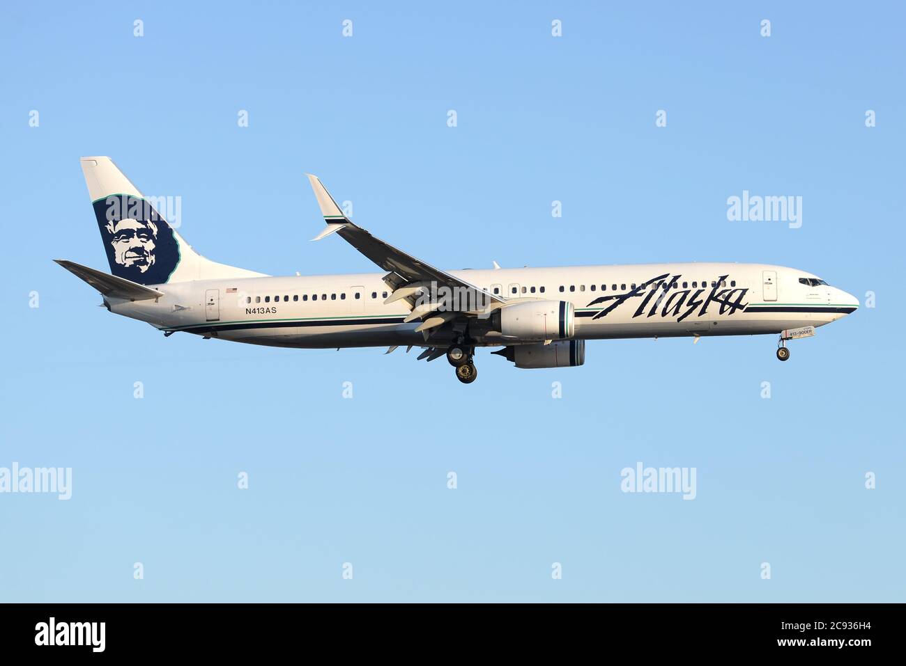 Alaska Airlines Boeing 737-900 with scimitar winglets arriving at Los Angeles Airport LAX. Aircraft with Alaska's old livery. Airplane N413AS. Stock Photo