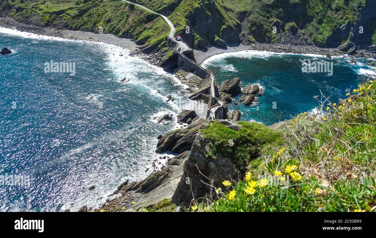 Game of Thrones Lures 75,000 Tourists to Dragonstone Steps, Potentially  Damaging Spanish Pilgrimage Site