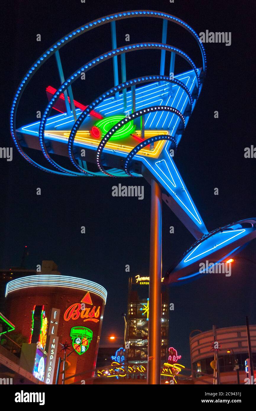 Artistic martini hires stock photography and images Alamy