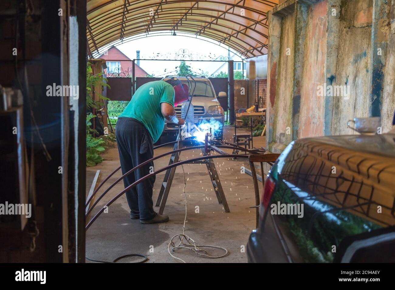 Spot welder hi-res stock photography and images - Page 3 - Alamy