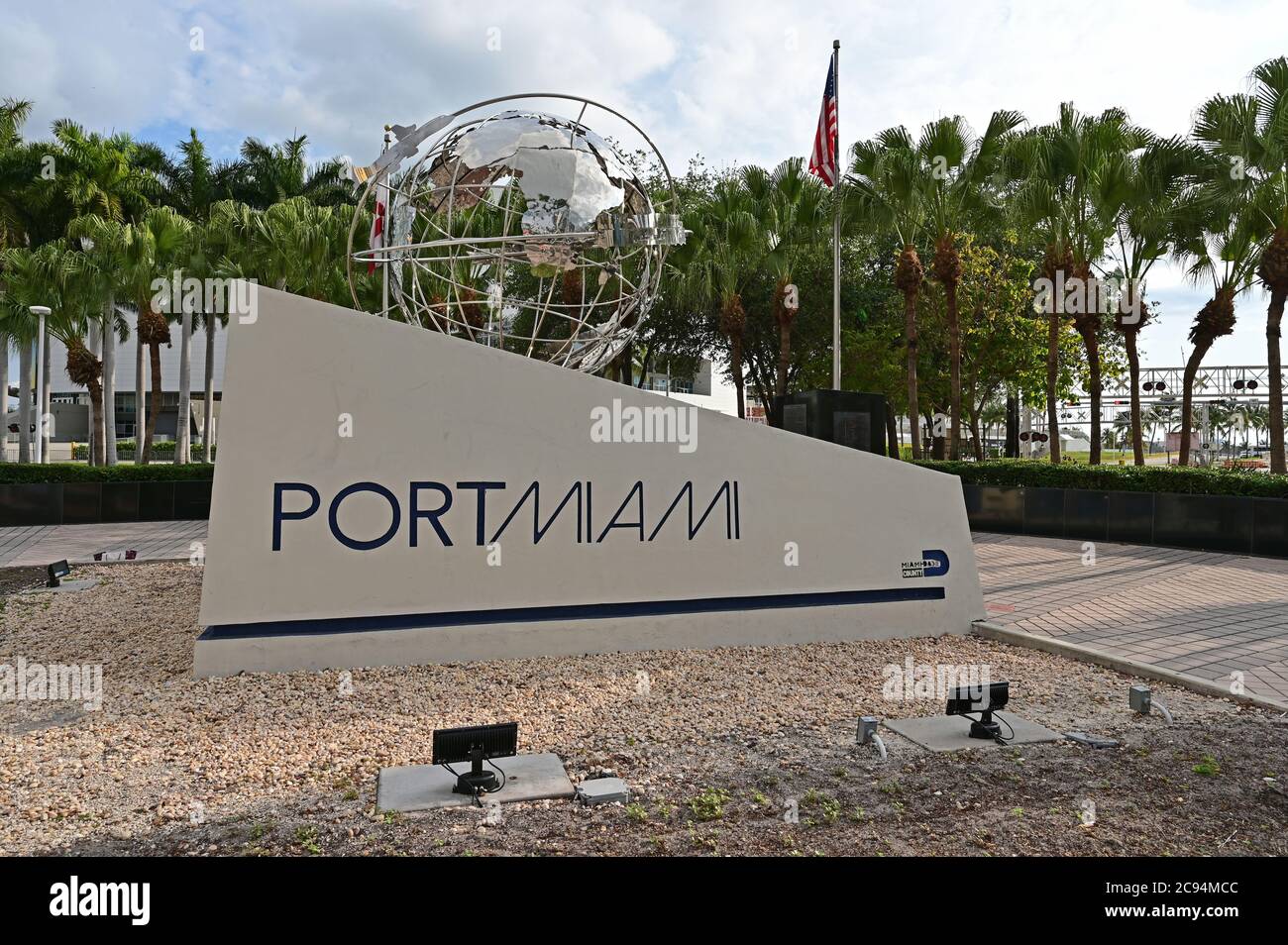 Port miami monument hi-res stock photography and images - Alamy