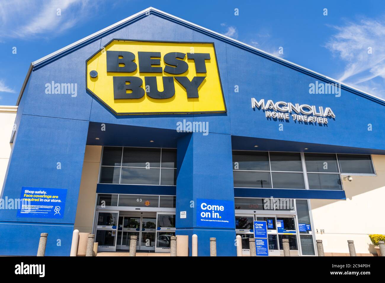 July 21, 2020 Milpitas / CA / USA - Best Buy shop entrance to one of their locations in south San Francisco bay area Stock Photo