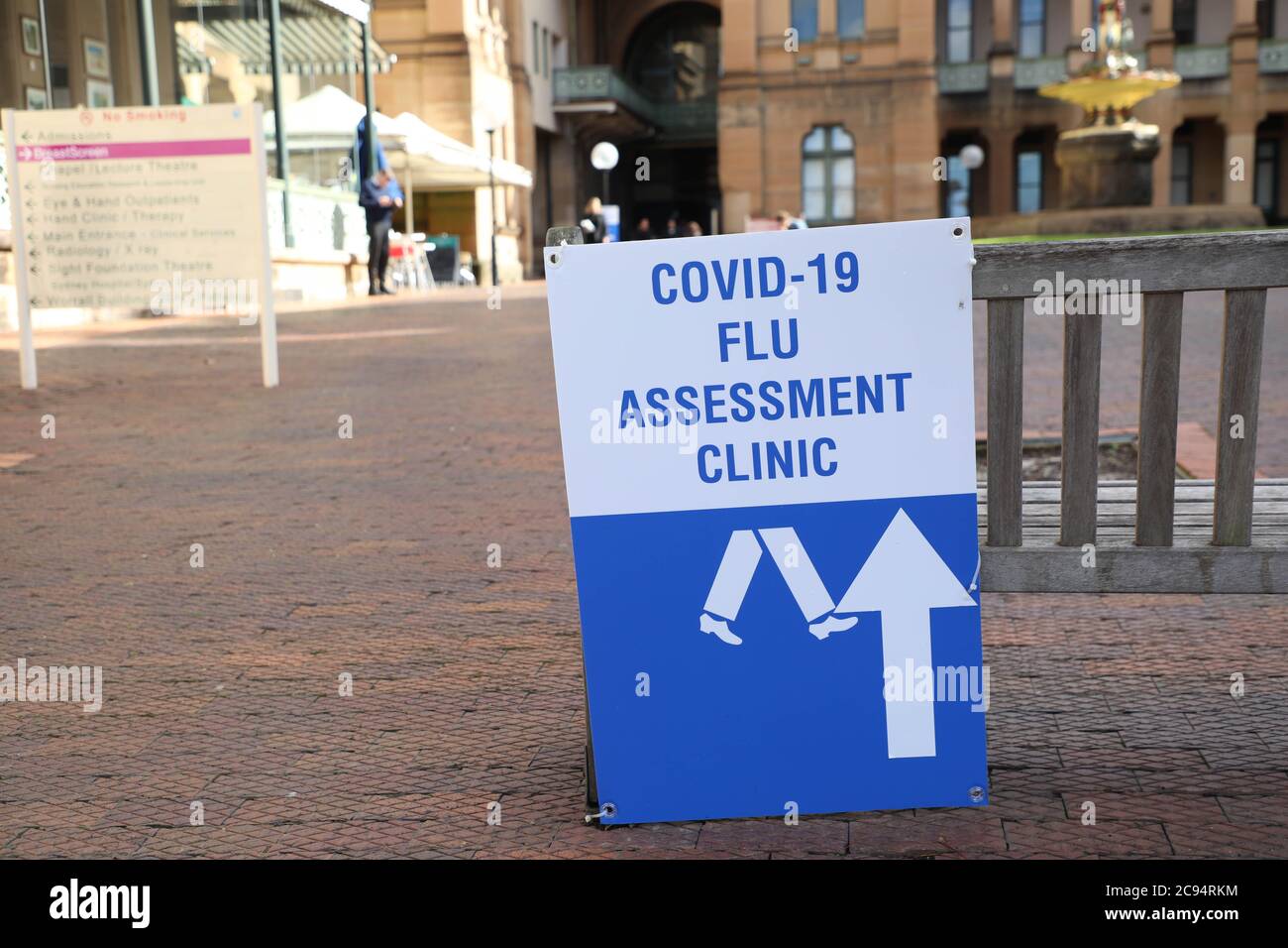 Sydney, Australia. 28th July 2020. Coronavirus (Covid-19) testing sign at Sydney Hospital, located at 8 Macquarie Street, Sydney, NSW 2000, Australia. Credit: Richard Milnes/Alamy Live News Stock Photo