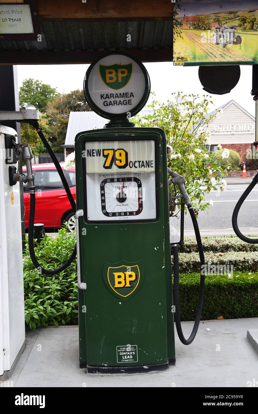 Old petrol station new zealand hires stock photography and images Alamy