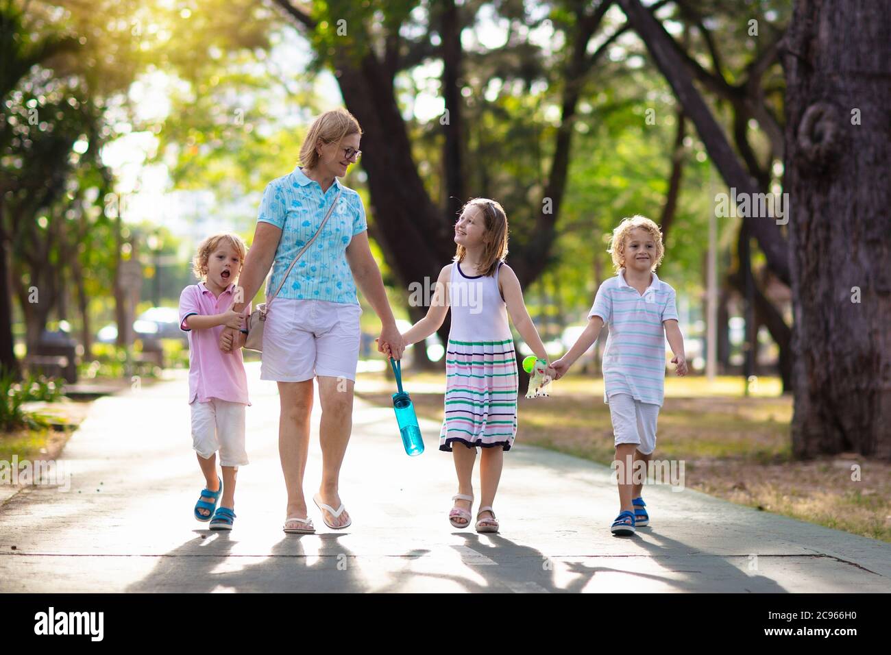 Bringing child to school hires stock photography and images Alamy