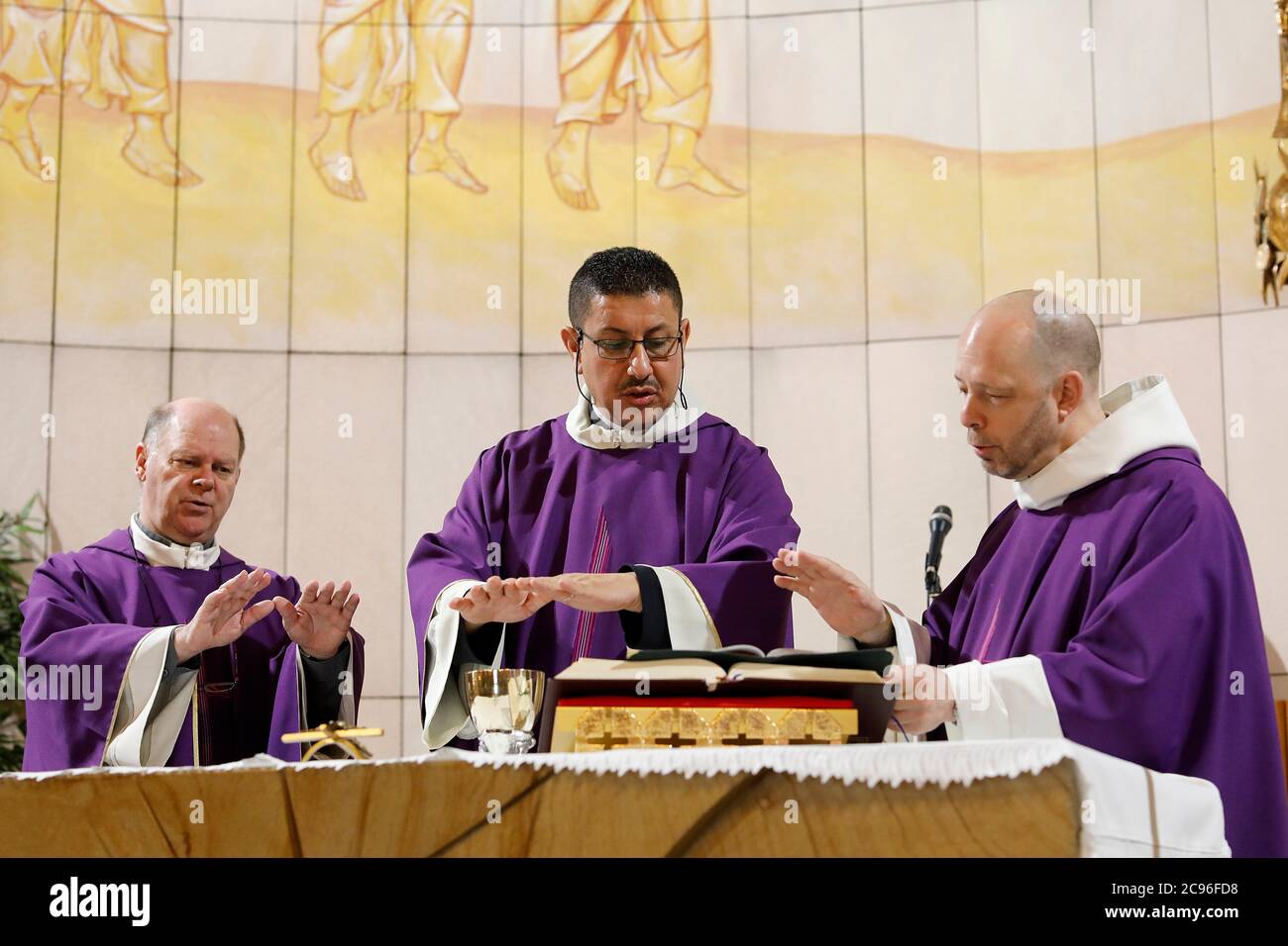 Mass in Sainte Rita's chapel, FontenayauxRoses, France, celebrated by