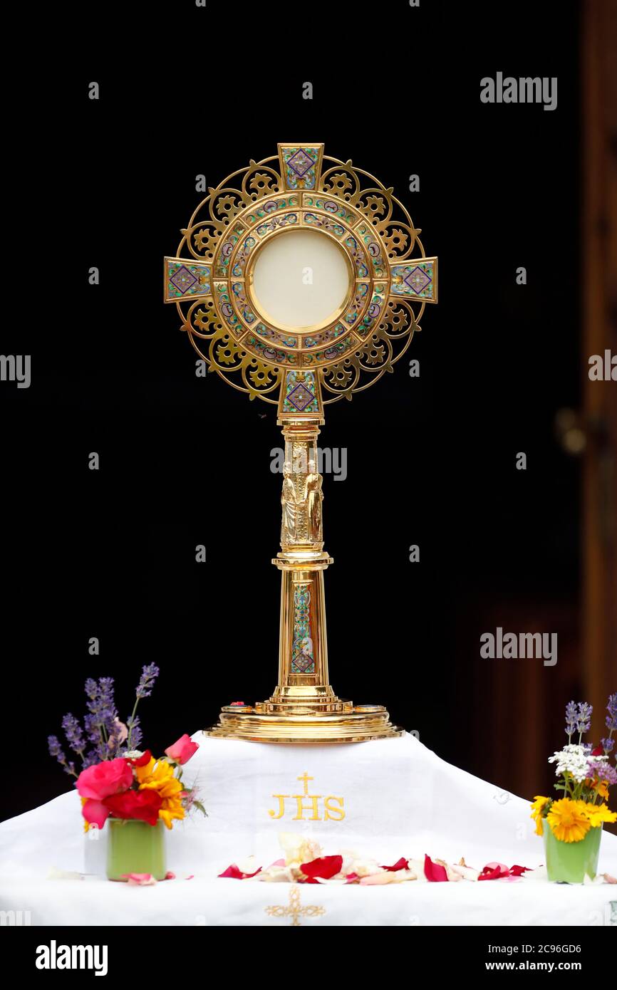 Fete Du Saint Sacrement High Resolution Stock Photography And Images Alamy Fete Du Saint Sacrement High Resolution Stock Photography And Images Alamy