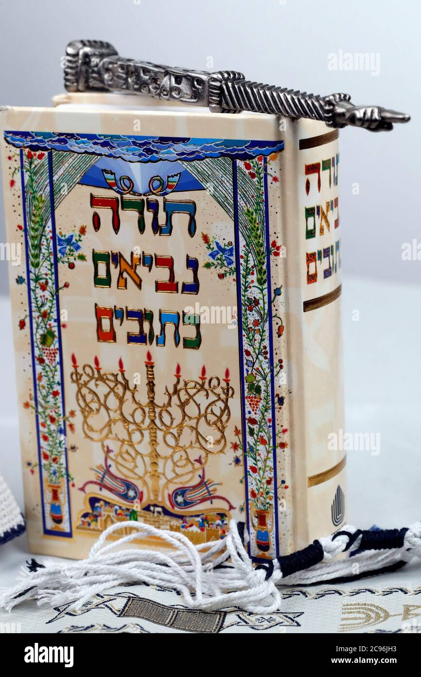 Tallit with integrated Tzitzit in the Ancient Custom – store