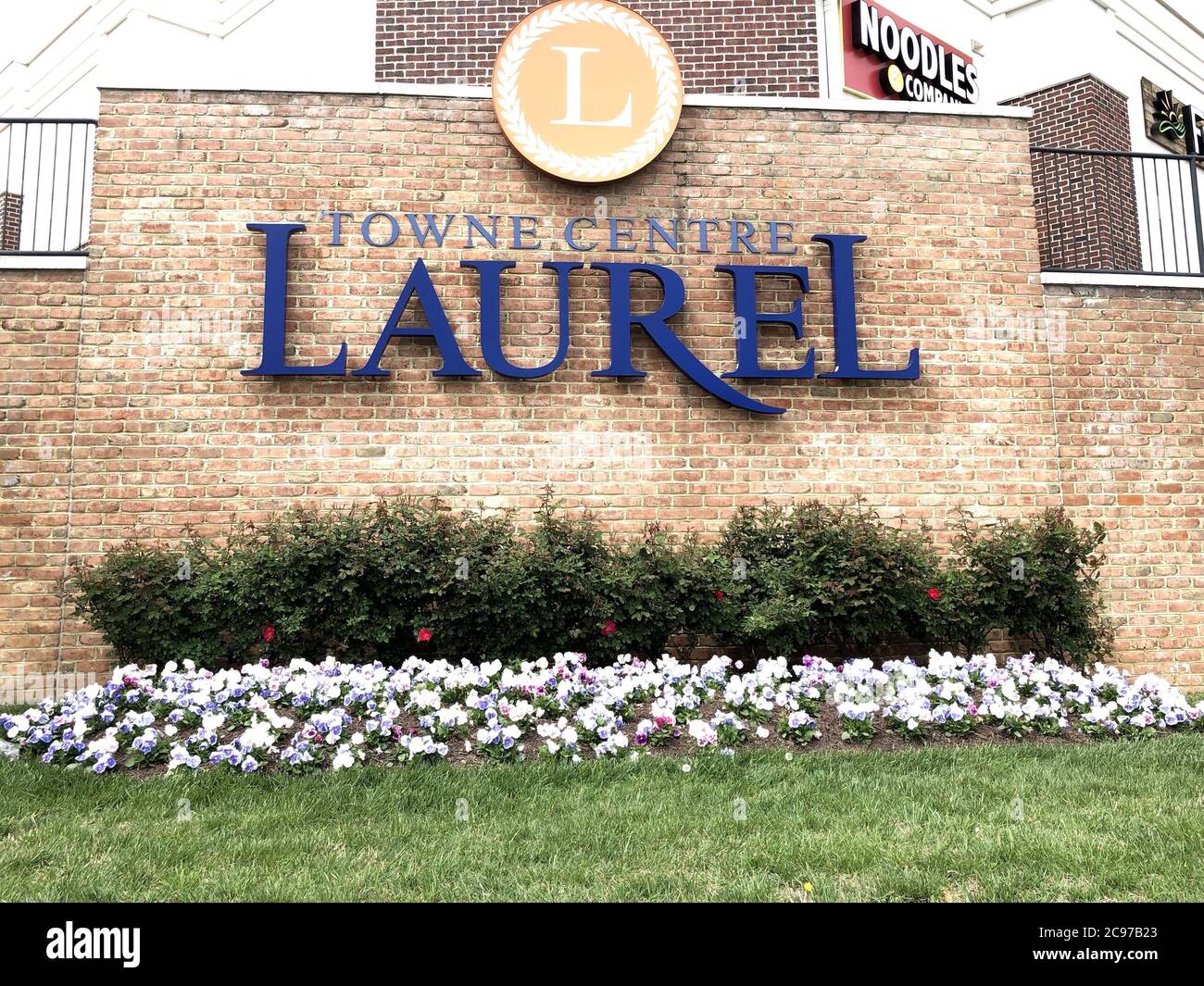 Laurel shopping center hi-res stock photography and images - Alamy