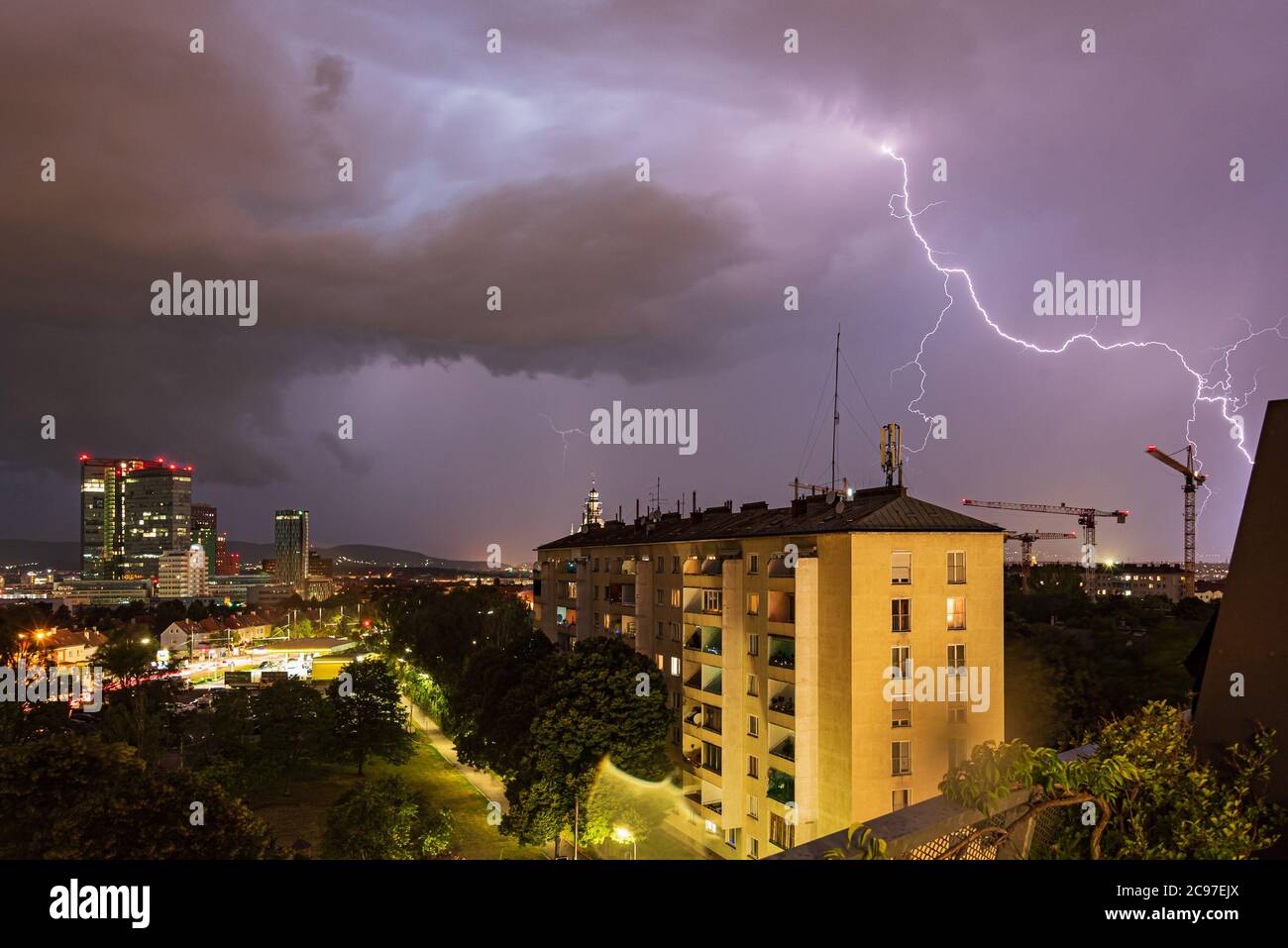 Thunderstorm over vienna hi-res stock photography and images - Alamy