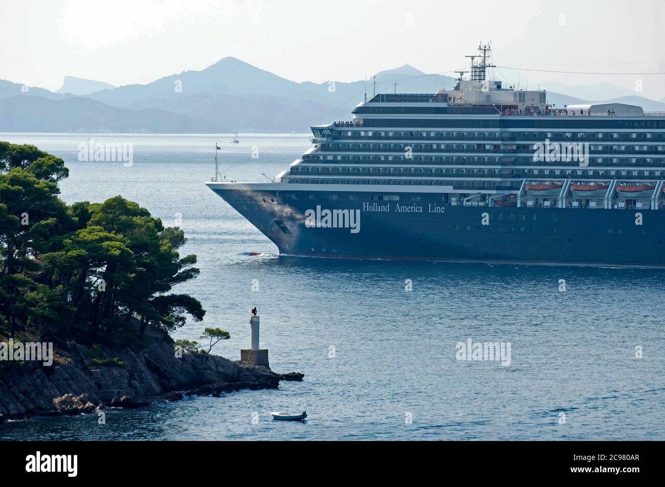 The MS Oosterdam, Holland America Line Vista class cruise ship leaving