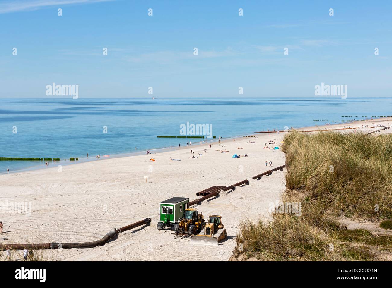 Sandvorspülung, Düker, Badestrand, Meer, Menschen Stock Photo