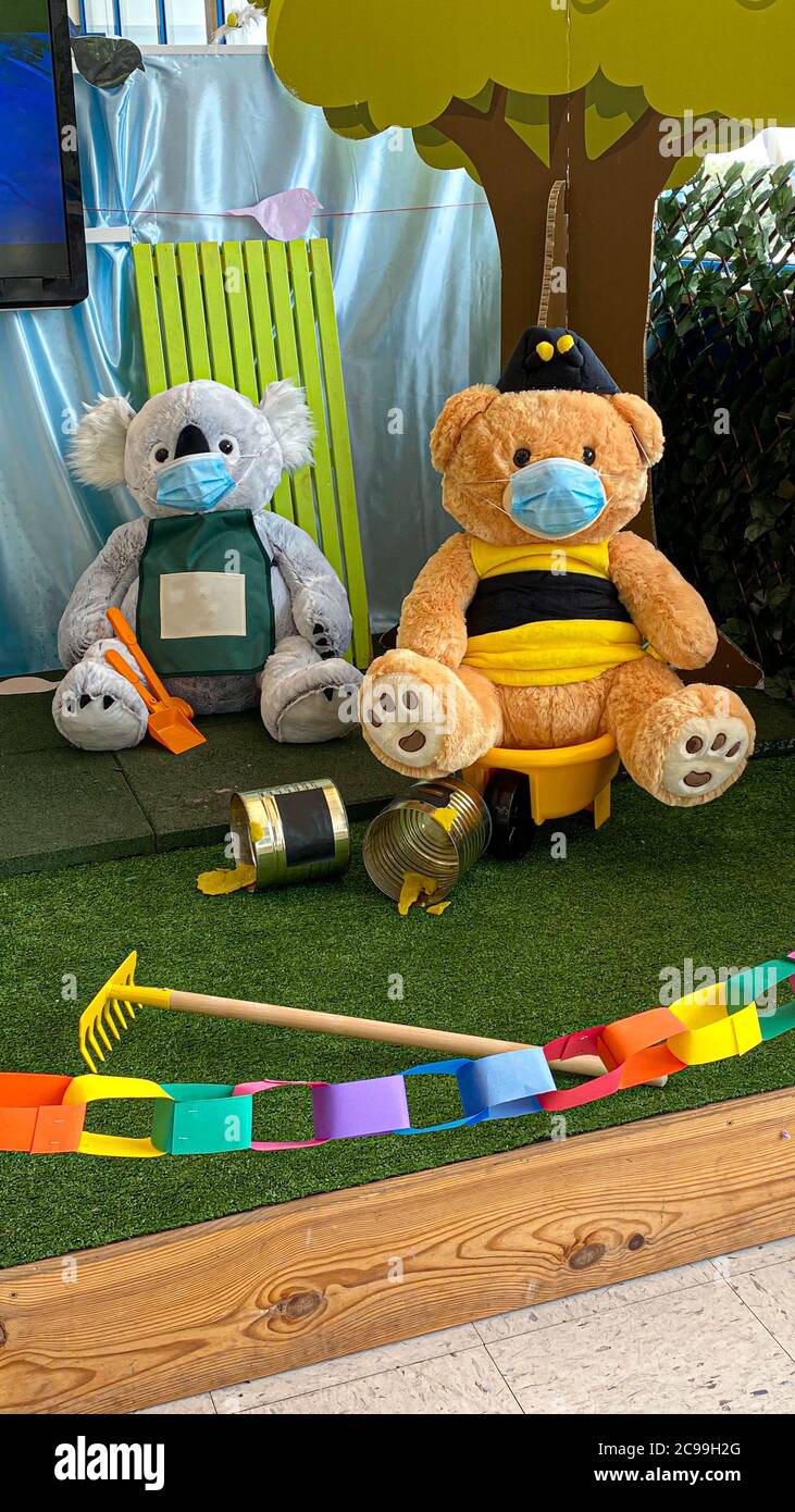 Teddy bears in protective masks. Coronavirus pandemic. Health care