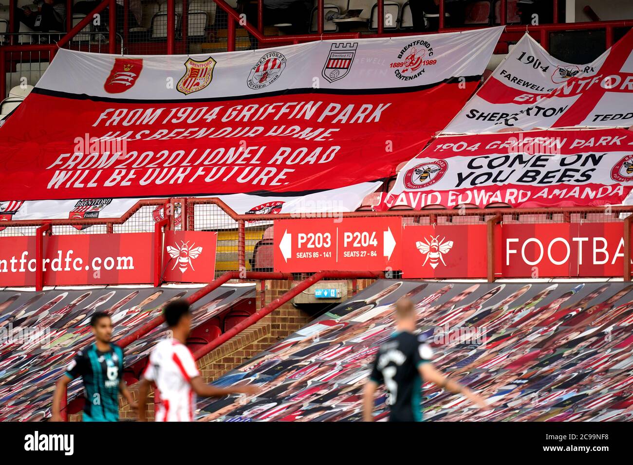 A general view of banners in the stands paying tribute to Griffin Park during their last home game in the Sky Bet Championship play-off semi final second leg match at Griffin Park, London. Stock Photo