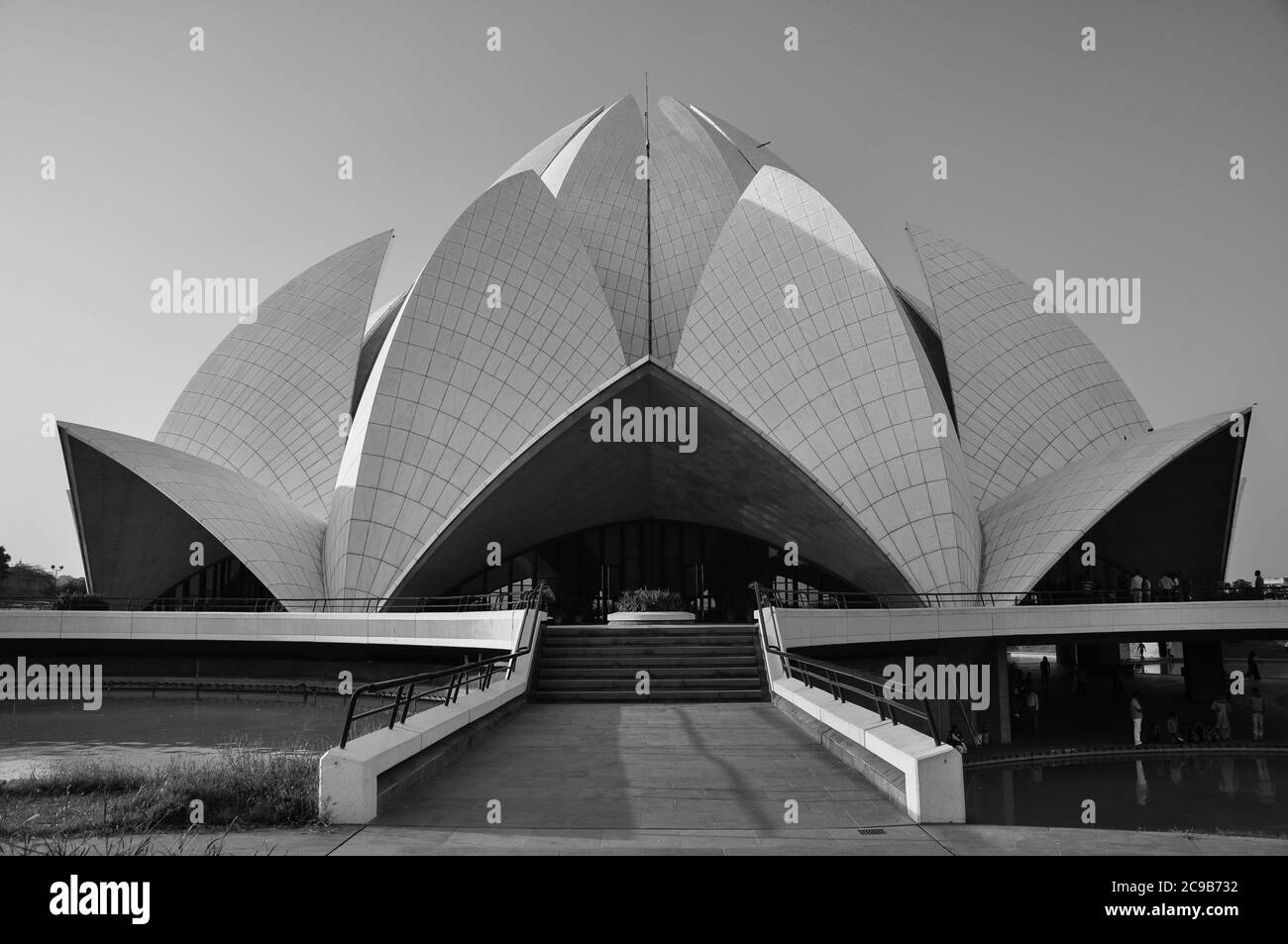 Lotus temple road Black and White Stock Photos & Images Alamy
