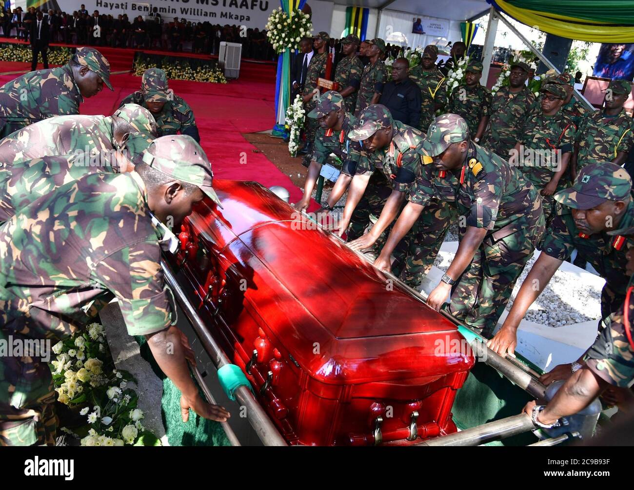 Dar Es Salaam, Tanzania. 29th July 2020. Photo taken on July 29, 2020 shows the burial ceremony of former Tanzanian President Benjamin Mkapa in Lupaso village, Masasi district of Mtwara, Tanzania. Former Tanzanian President Benjamin Mkapa was buried on Wednesday in his native village of Lupaso in Masasi district in the country's southern region of Mtwara. Mkapa died on July 24, 2020 at the age of 81 in a hospital in Dar es Salaam. (Tanzanian State House/Handout via Xinhua) Credit: Xinhua/Alamy Live News Stock Photo