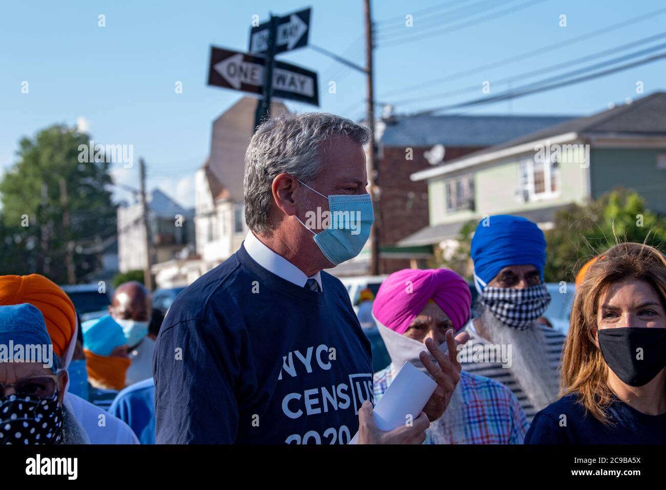 NEW YORK, NY – JULY 29, 2020: Mayor Bill de Blasio go door-knocking to encourage New Yorkers to complete the census in South Richmond Hill, Queens. Stock Photo
