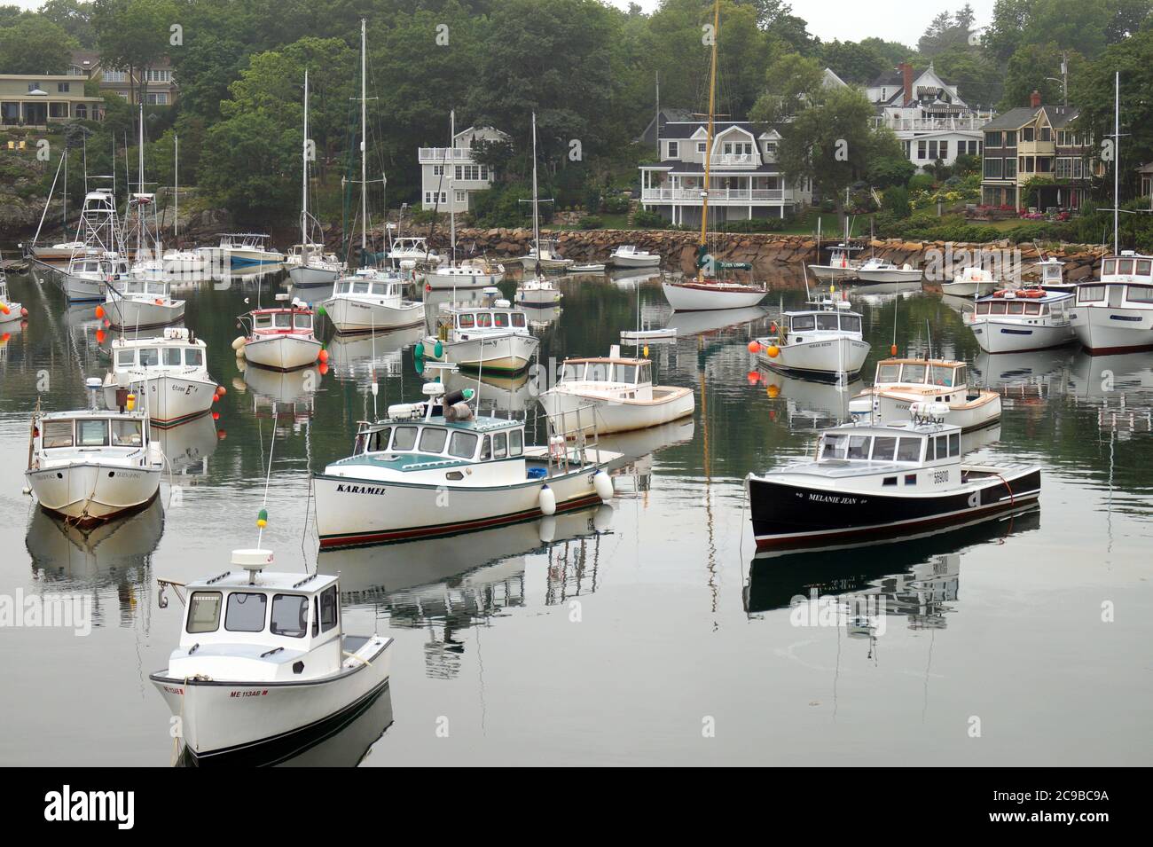 Fishing recreational boats basin hi-res stock photography and images ...