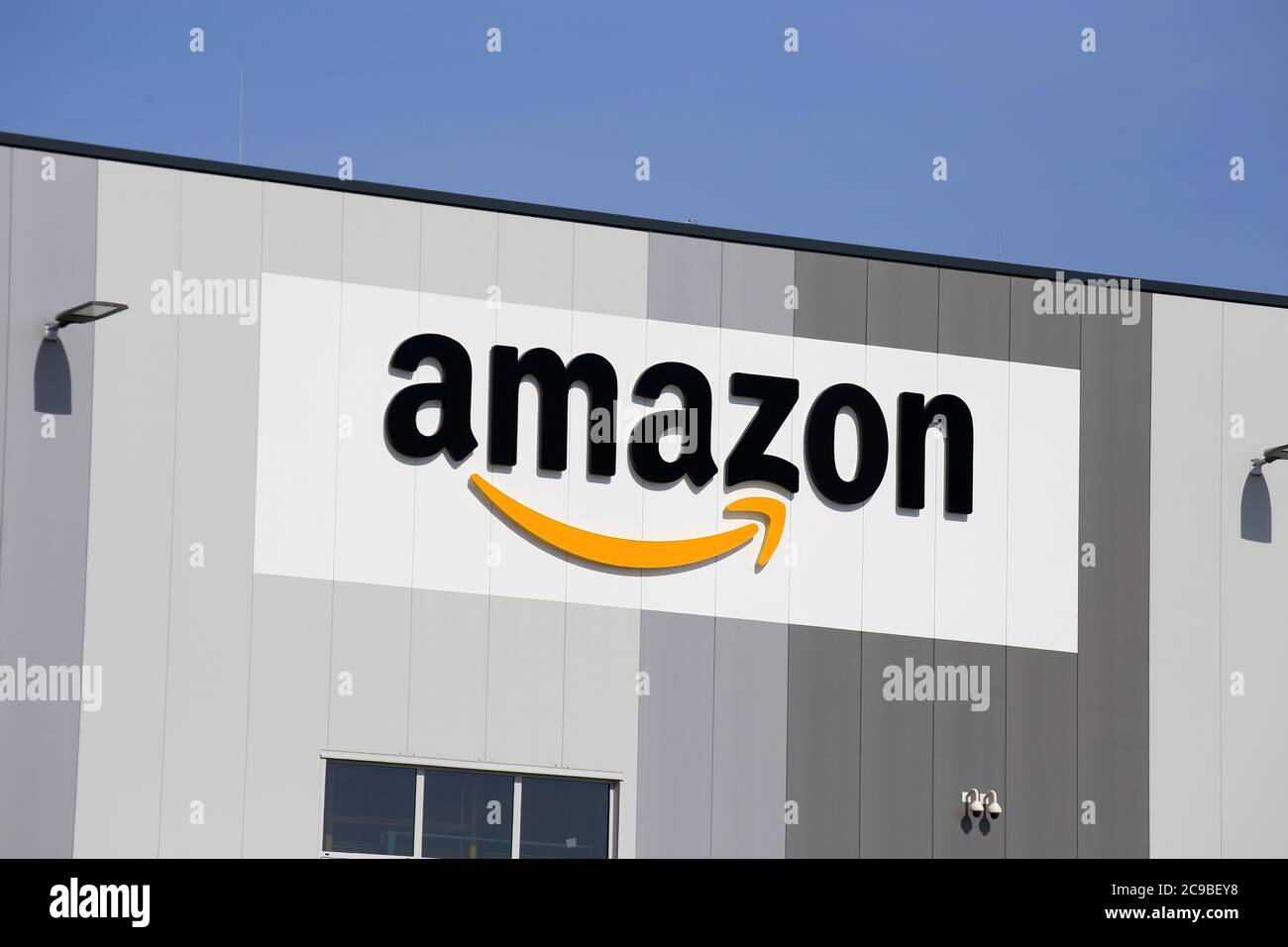Amazon logo on the logistics centre in Frankenthal Stock Photo