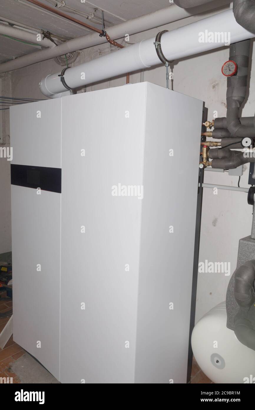 New gas boiler with condensing boiler and fuel cell hydrogen heating