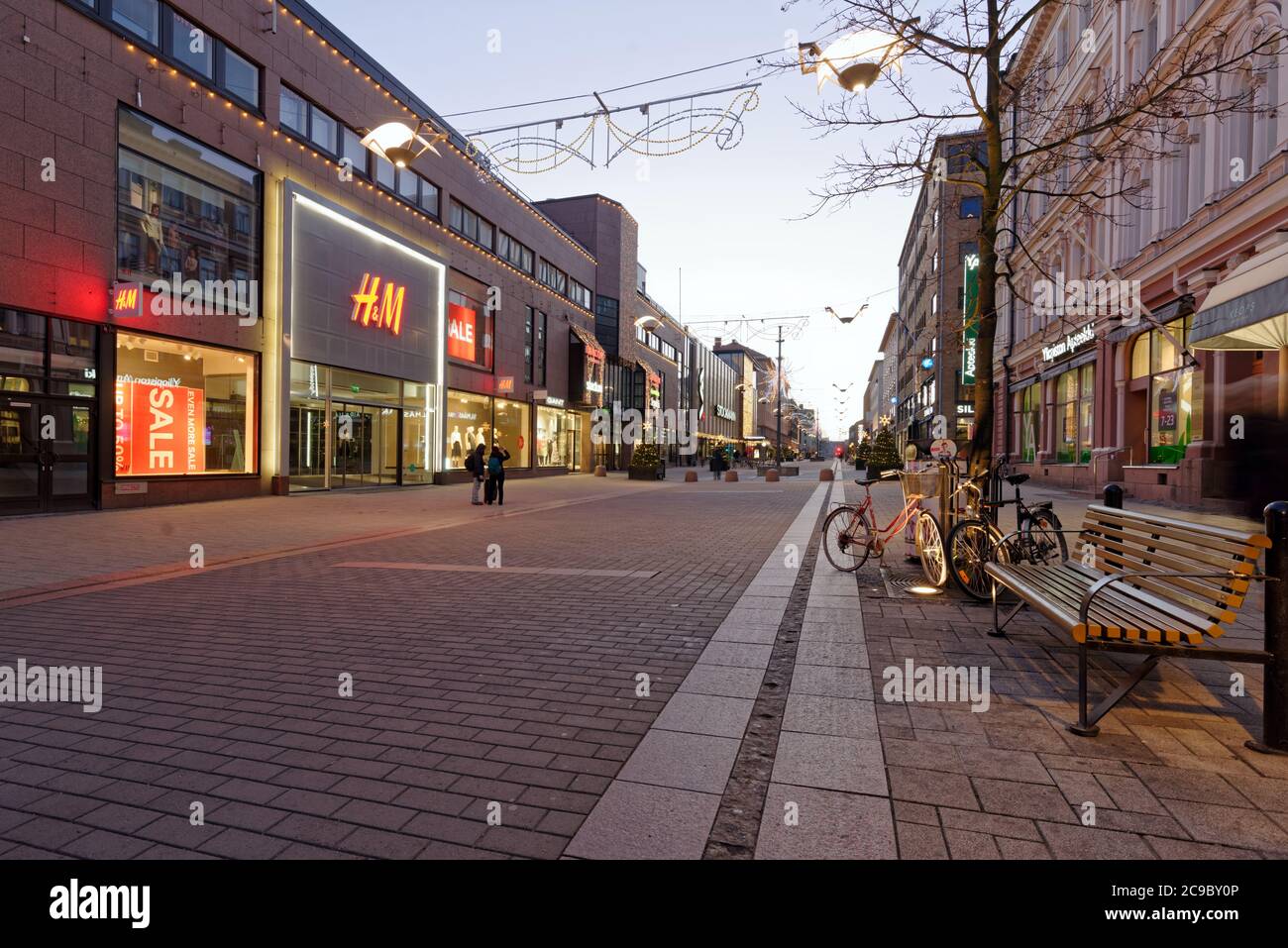 H&M superstore on Drottningsgatan, the main pedestrian market street of Stockholm, Sweden Stock Photo