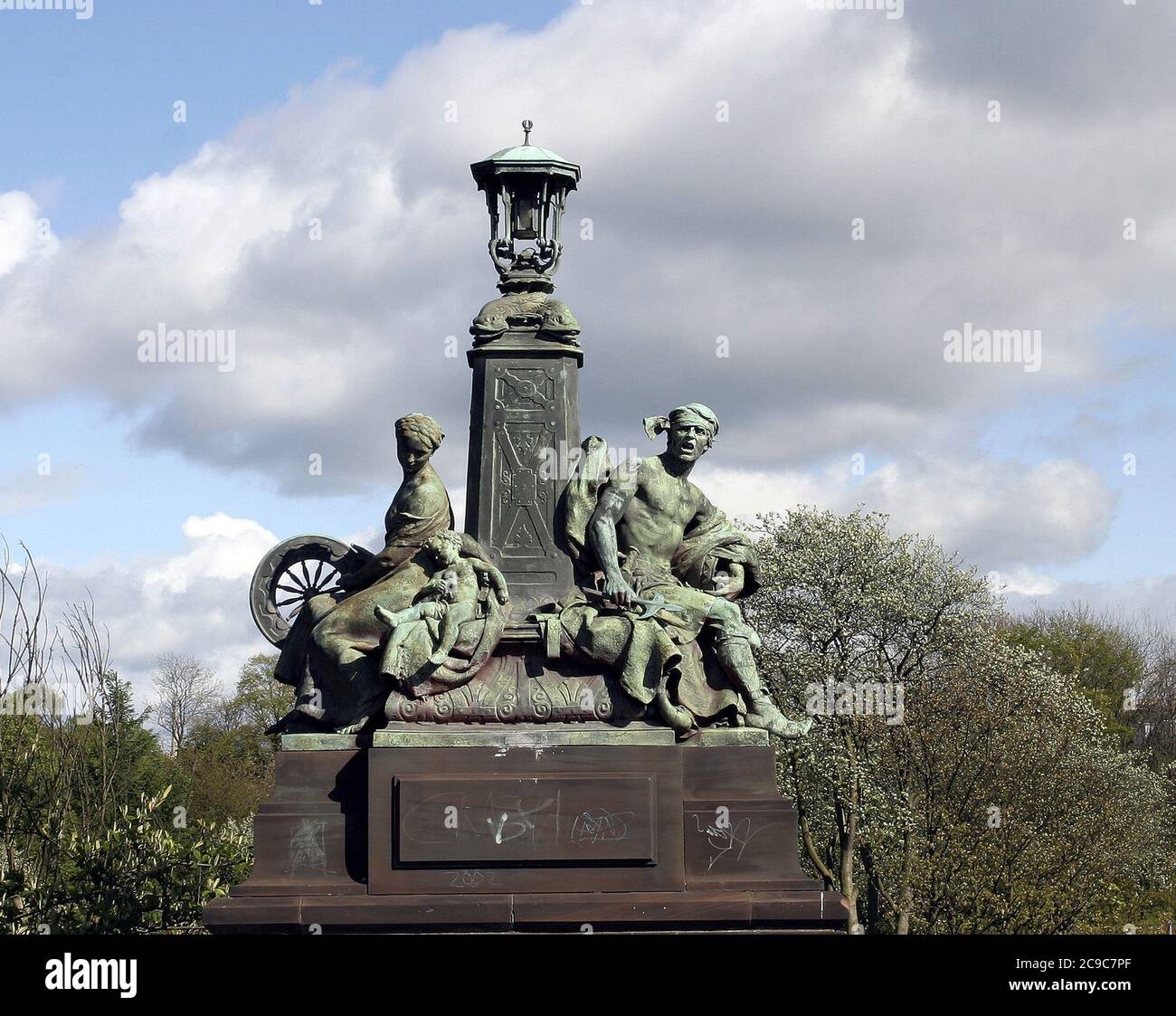 This is one of four remarkable statues that sit on the Kelvin Way bridge in Kelvingrove Park in Glasgow. It was made by Paul Montford and placed onto the bridge in 1920. The name of this statue is: Peace and War. It is a rather unique and intriguing statue. Alan Wylie/ALAMY © Stock Photo