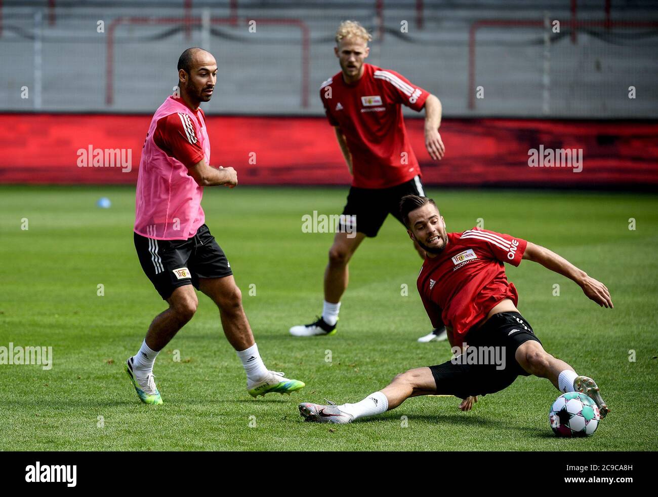 Berlin Germany 30th July 2020 Football Bundesliga 1st Fc Union Berlin Training Kick Off Akaki Gogia L R Sebastian Griesbeck And Niko Giesselmann In Action During A Training Session Credit Britta Pedersen Dpa Zentralbild Dpa Important