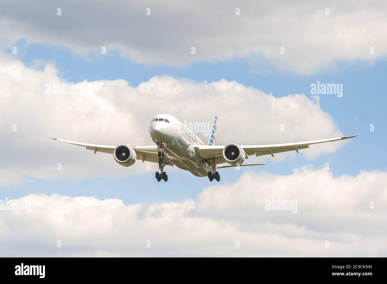 American Airlines Boeing 787 Dreamliner on landing approach to London, Heathrow Airport, UK on May 12, 2019 Stock Photo